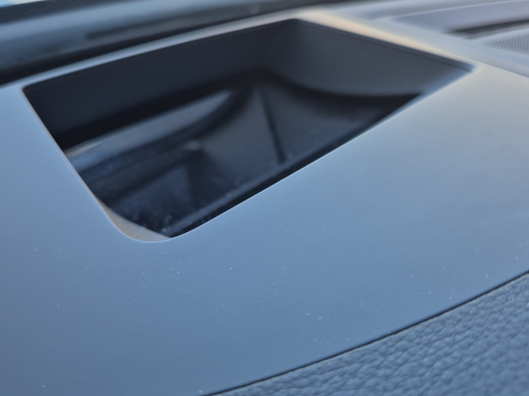 listing desktop thumbnail image 12