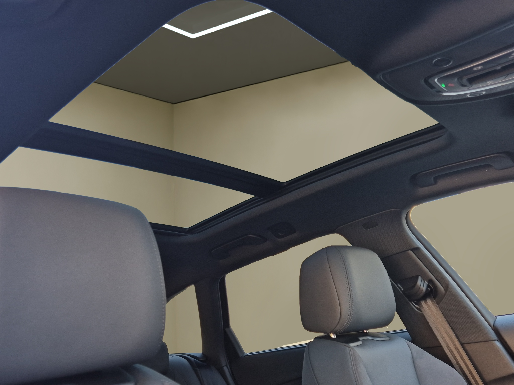 listing desktop thumbnail image 22