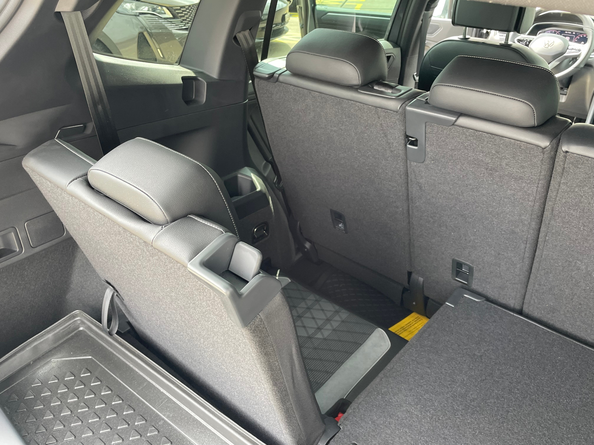 listing desktop thumbnail image 24