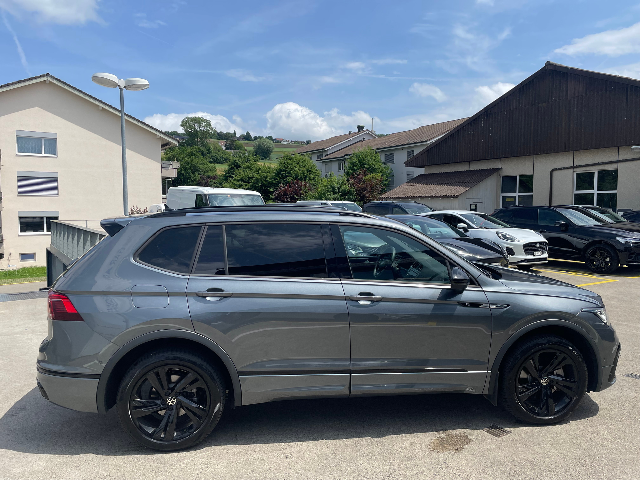 listing desktop thumbnail image 8