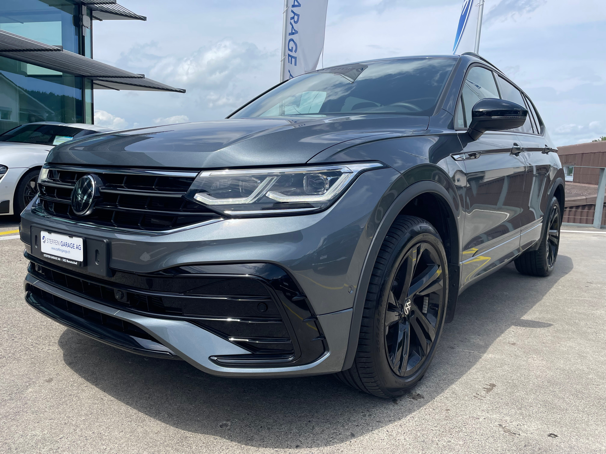 listing desktop thumbnail image 0