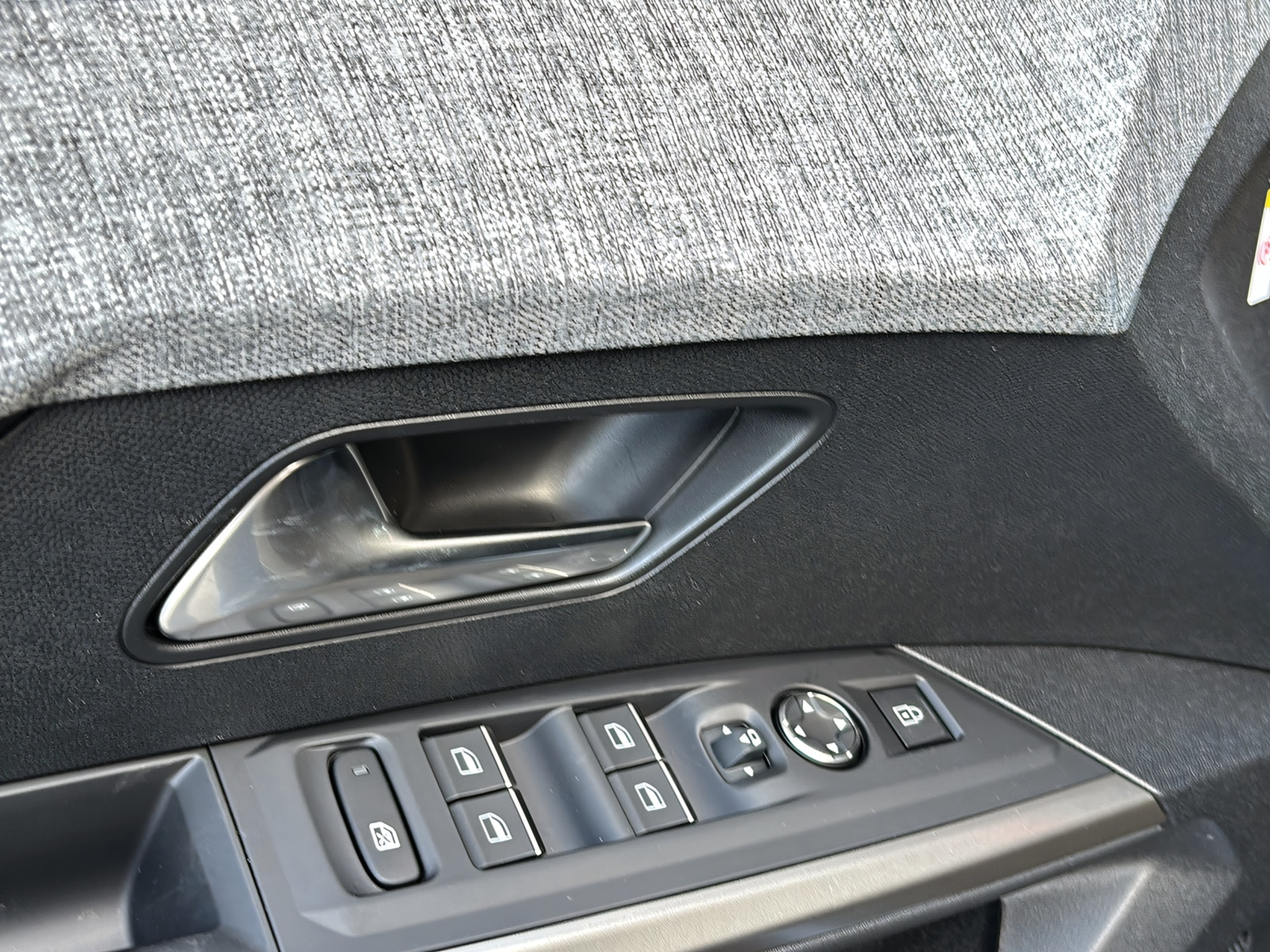 listing desktop thumbnail image 13