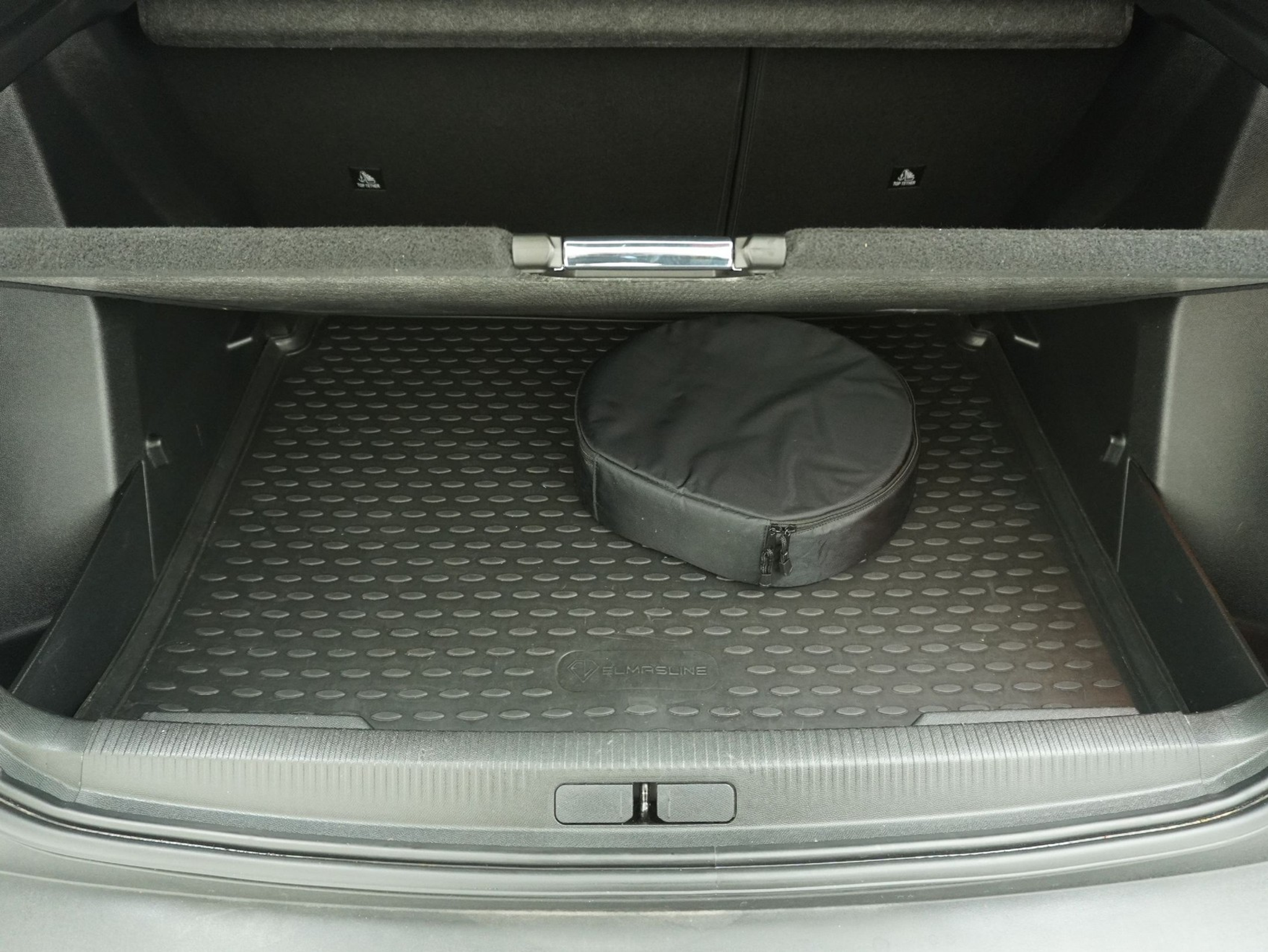 listing desktop thumbnail image 11