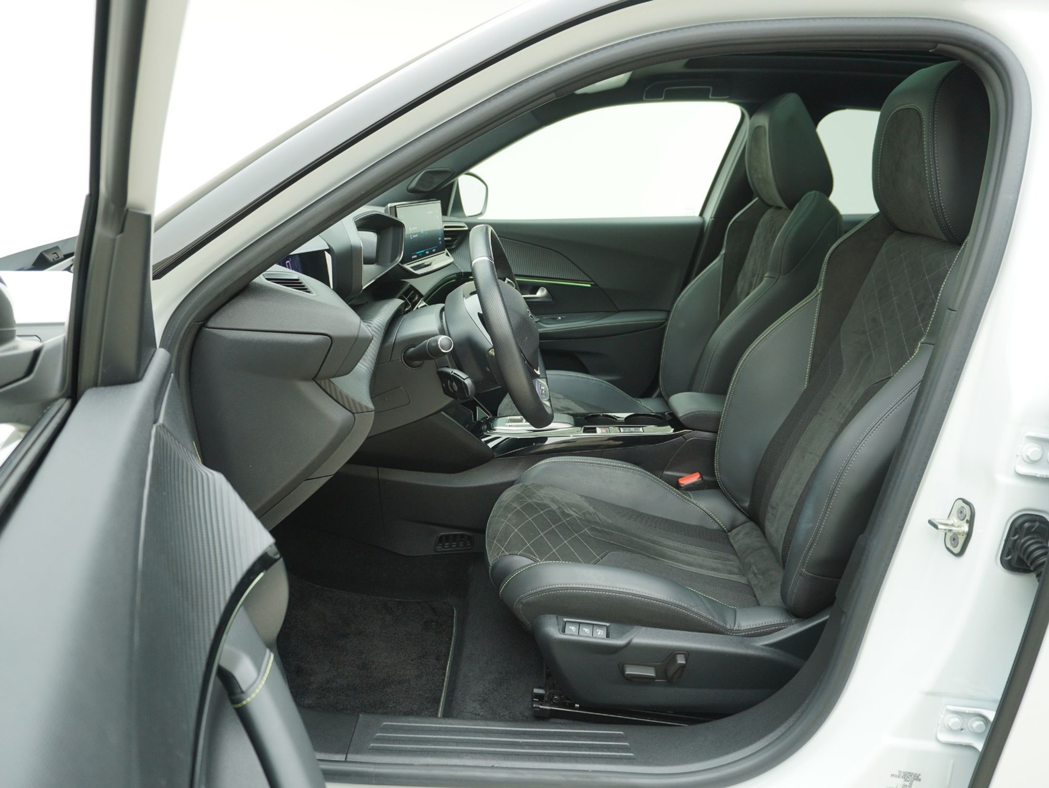 listing desktop thumbnail image 8