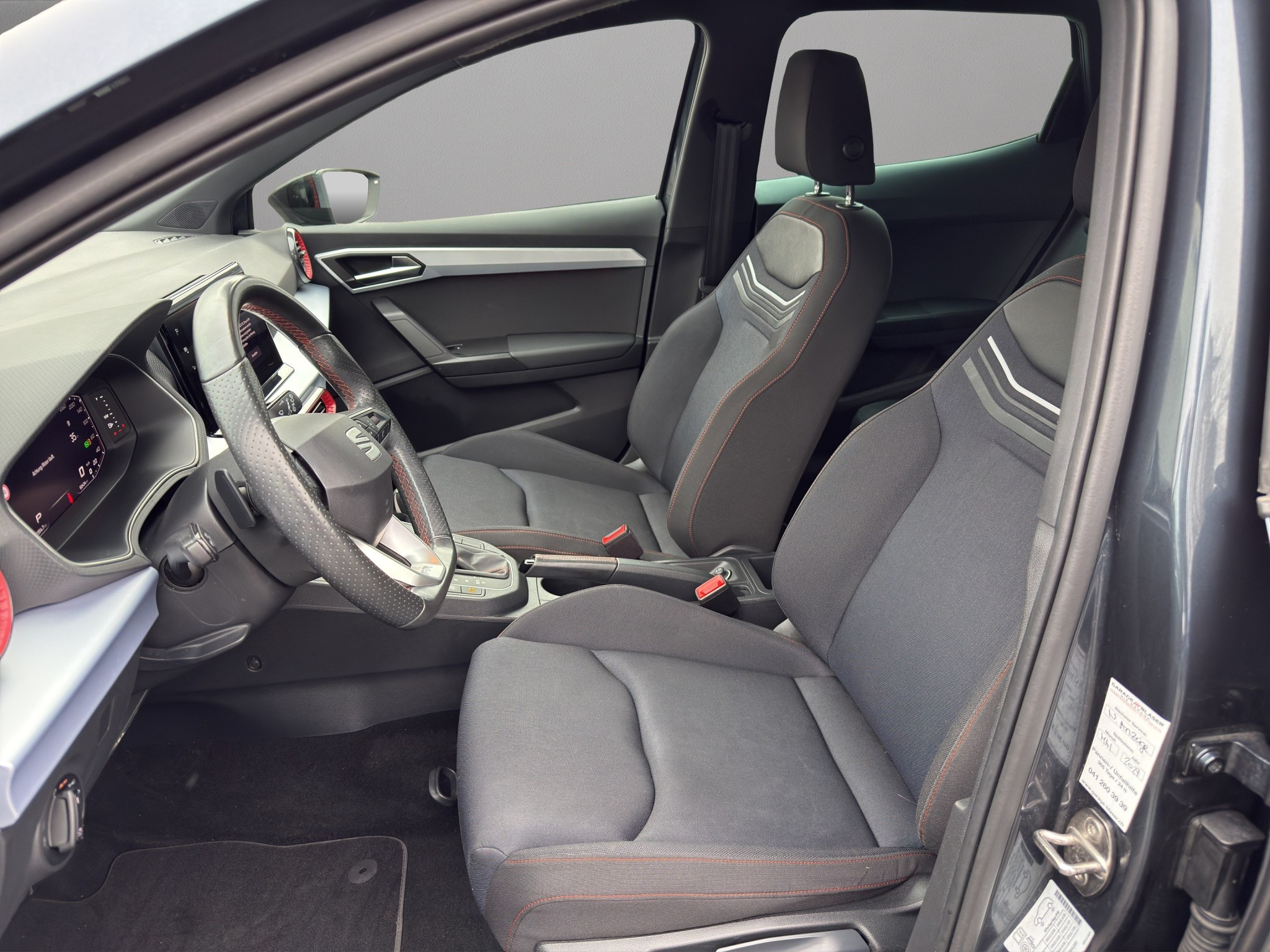 listing desktop thumbnail image 4