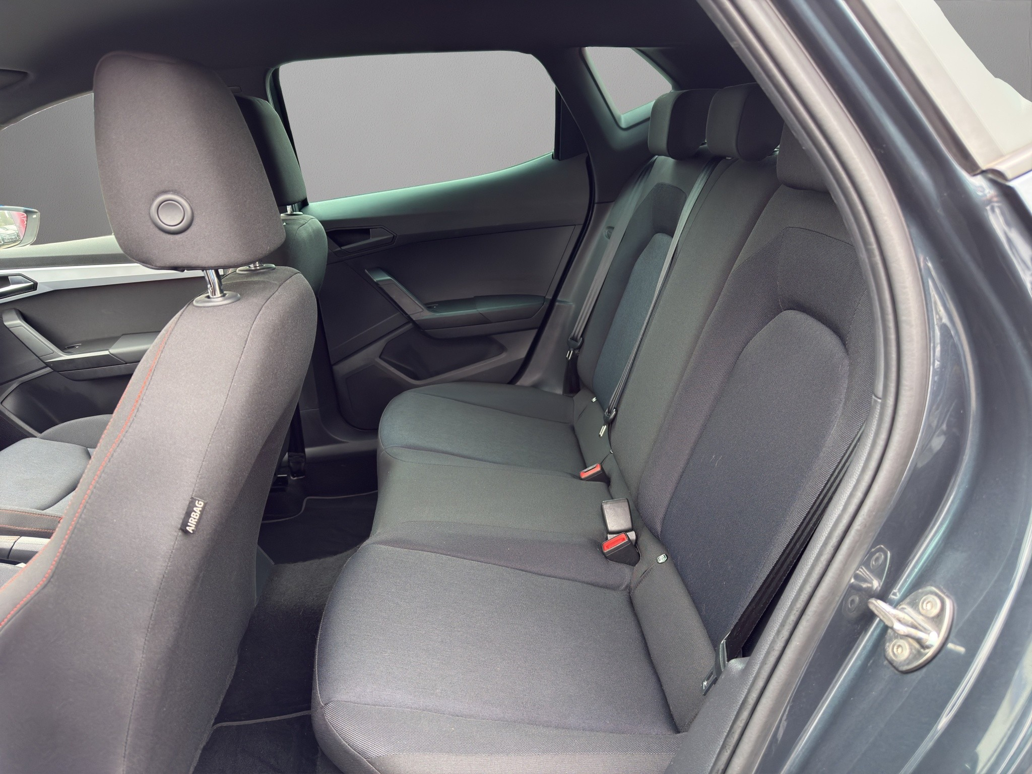 listing desktop thumbnail image 5