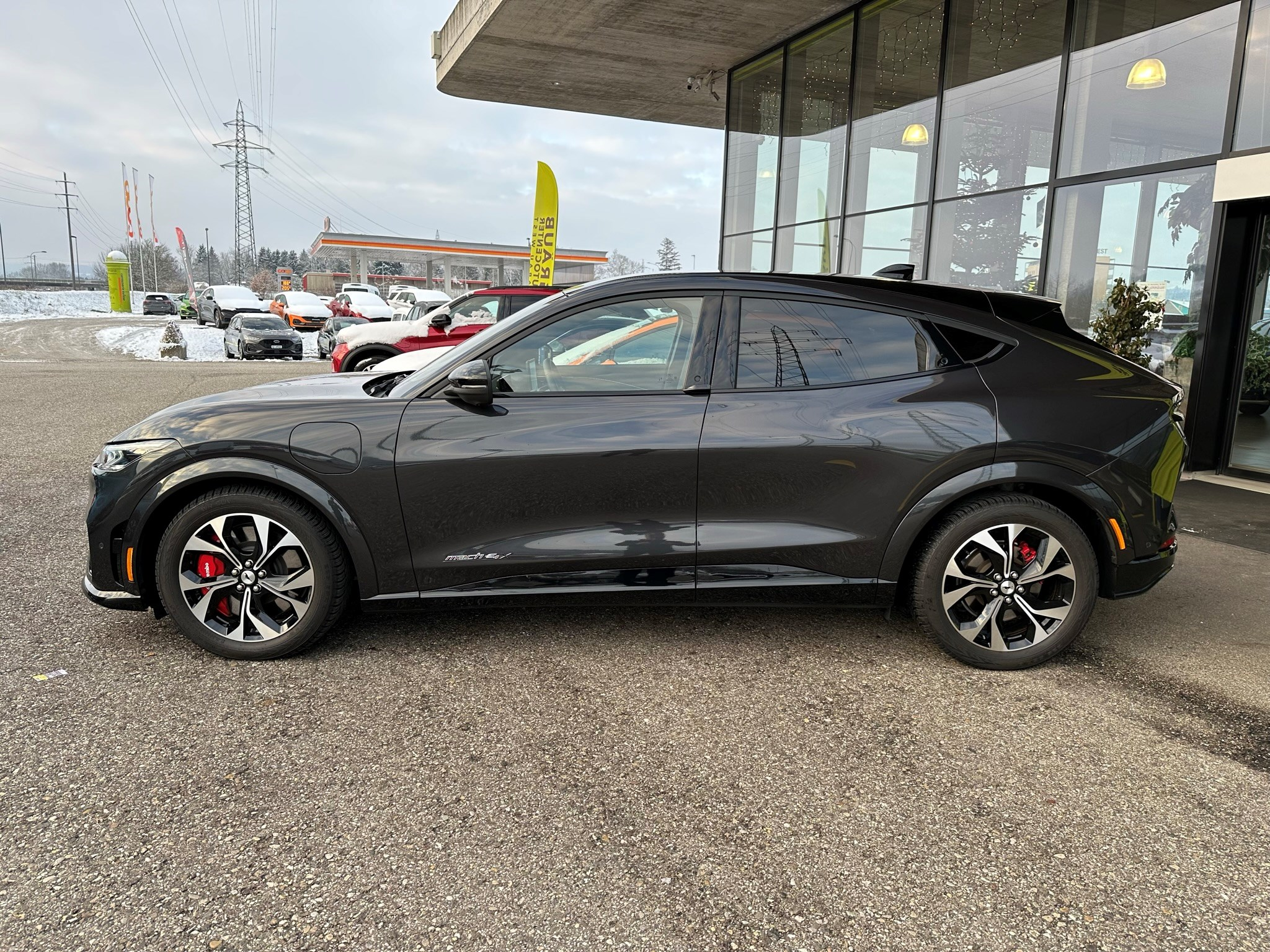 listing desktop thumbnail image 3