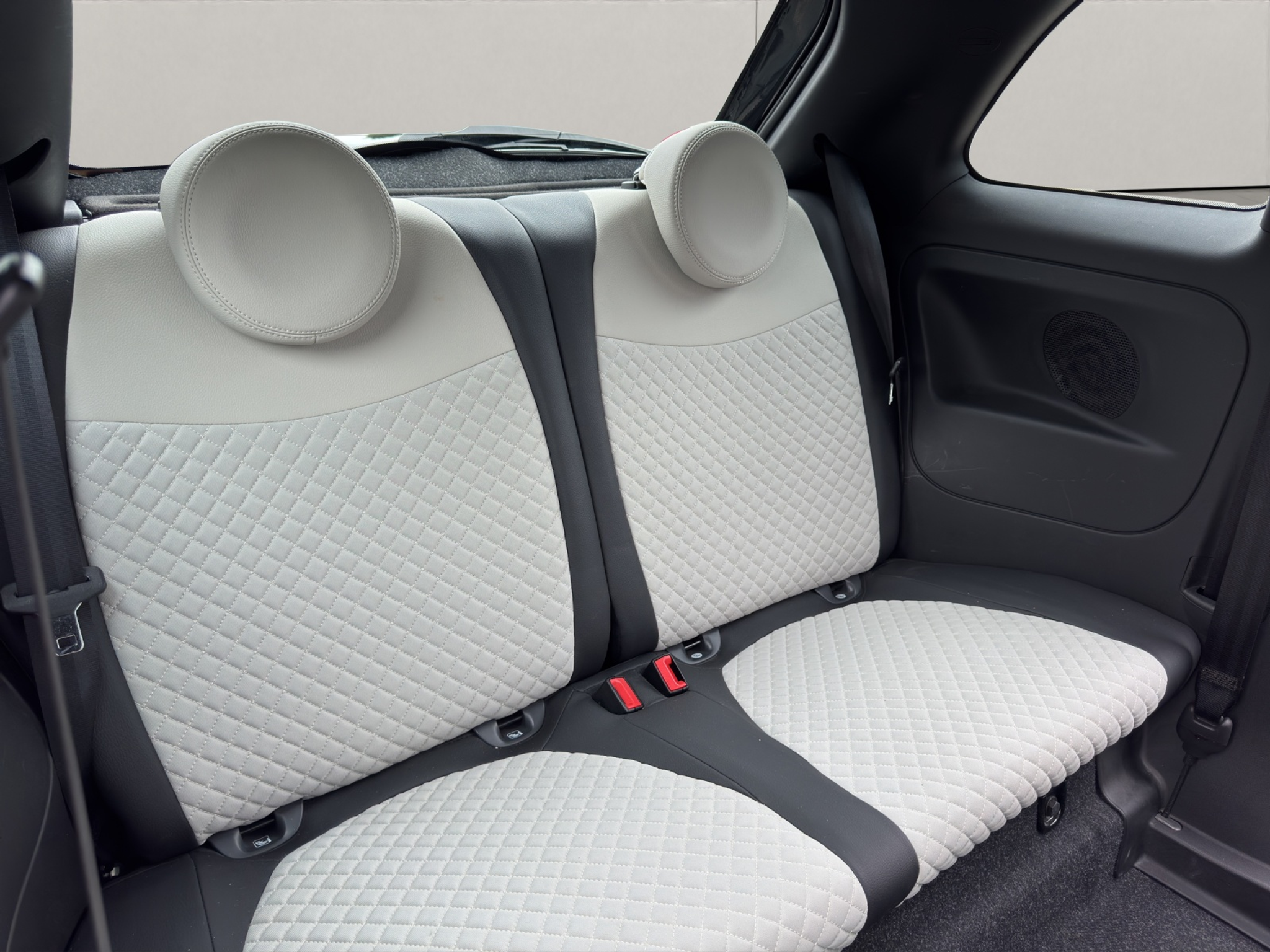 listing desktop thumbnail image 12