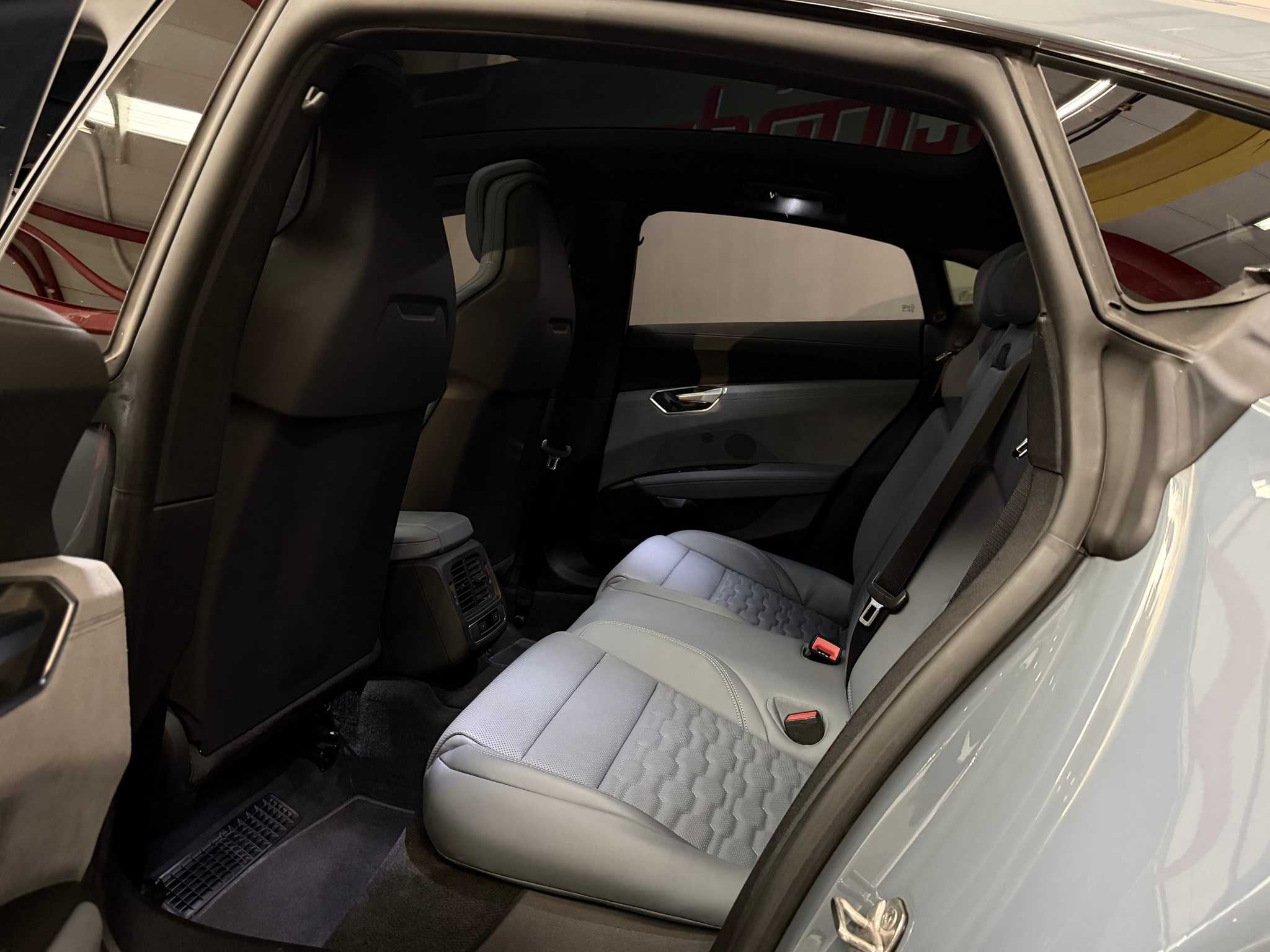 listing desktop thumbnail image 12