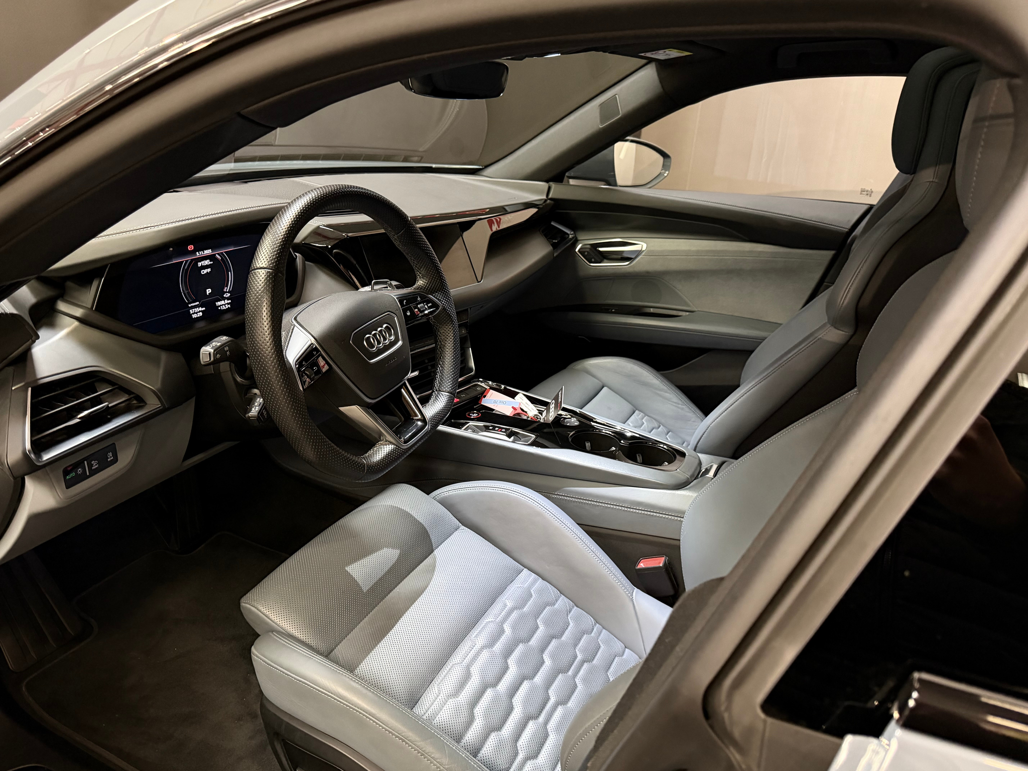 listing desktop thumbnail image 11