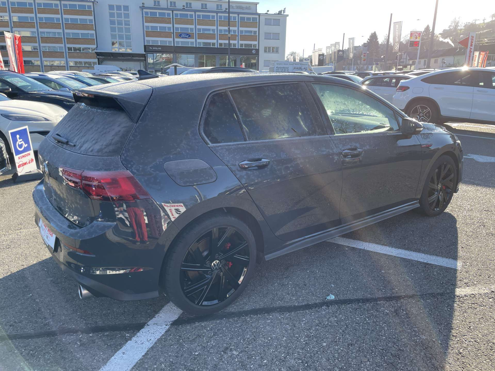 listing desktop thumbnail image 10