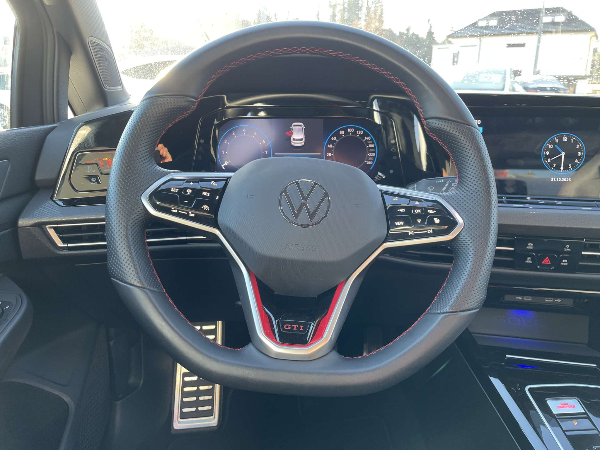 listing desktop thumbnail image 4