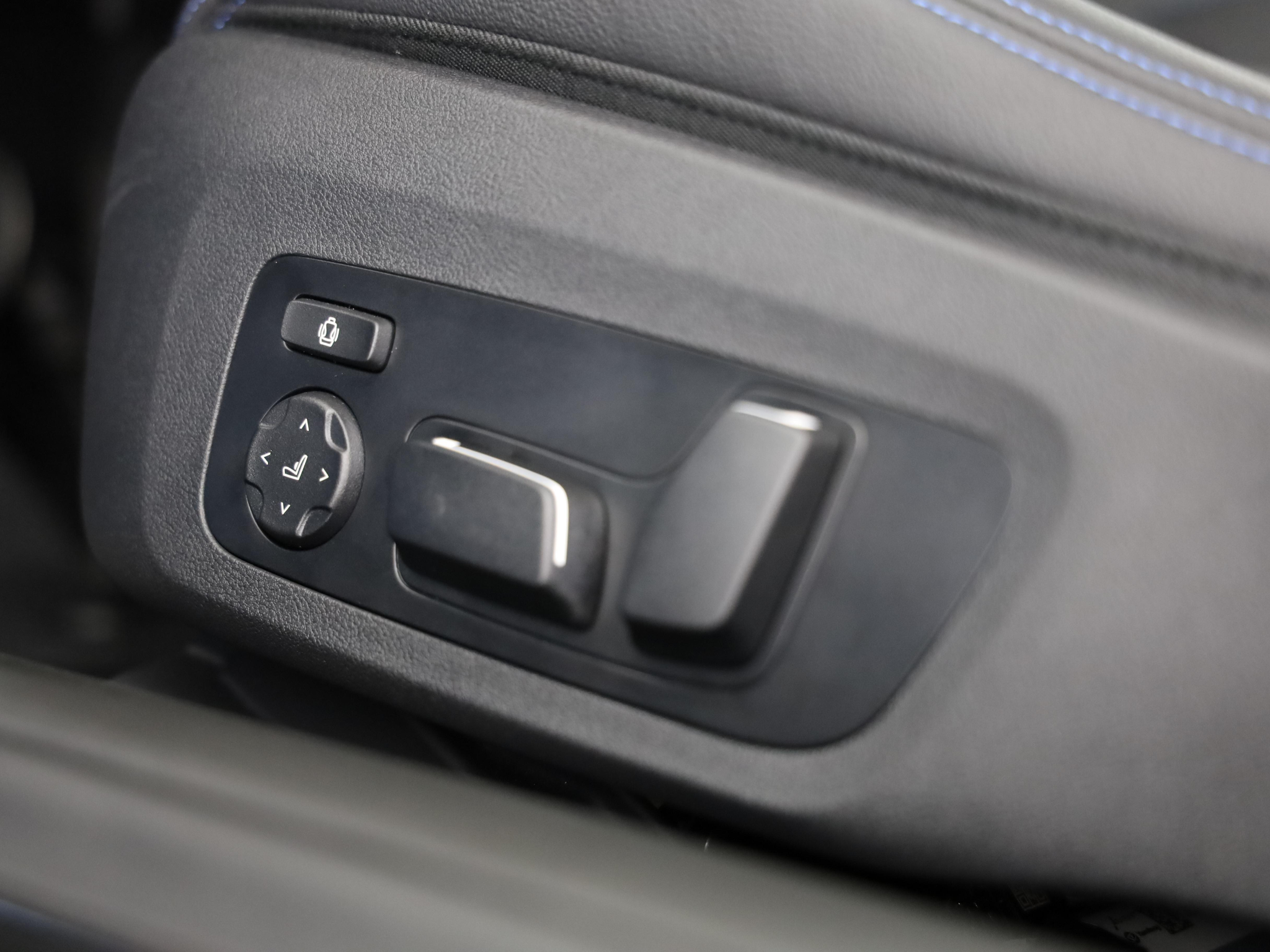 listing desktop thumbnail image 17