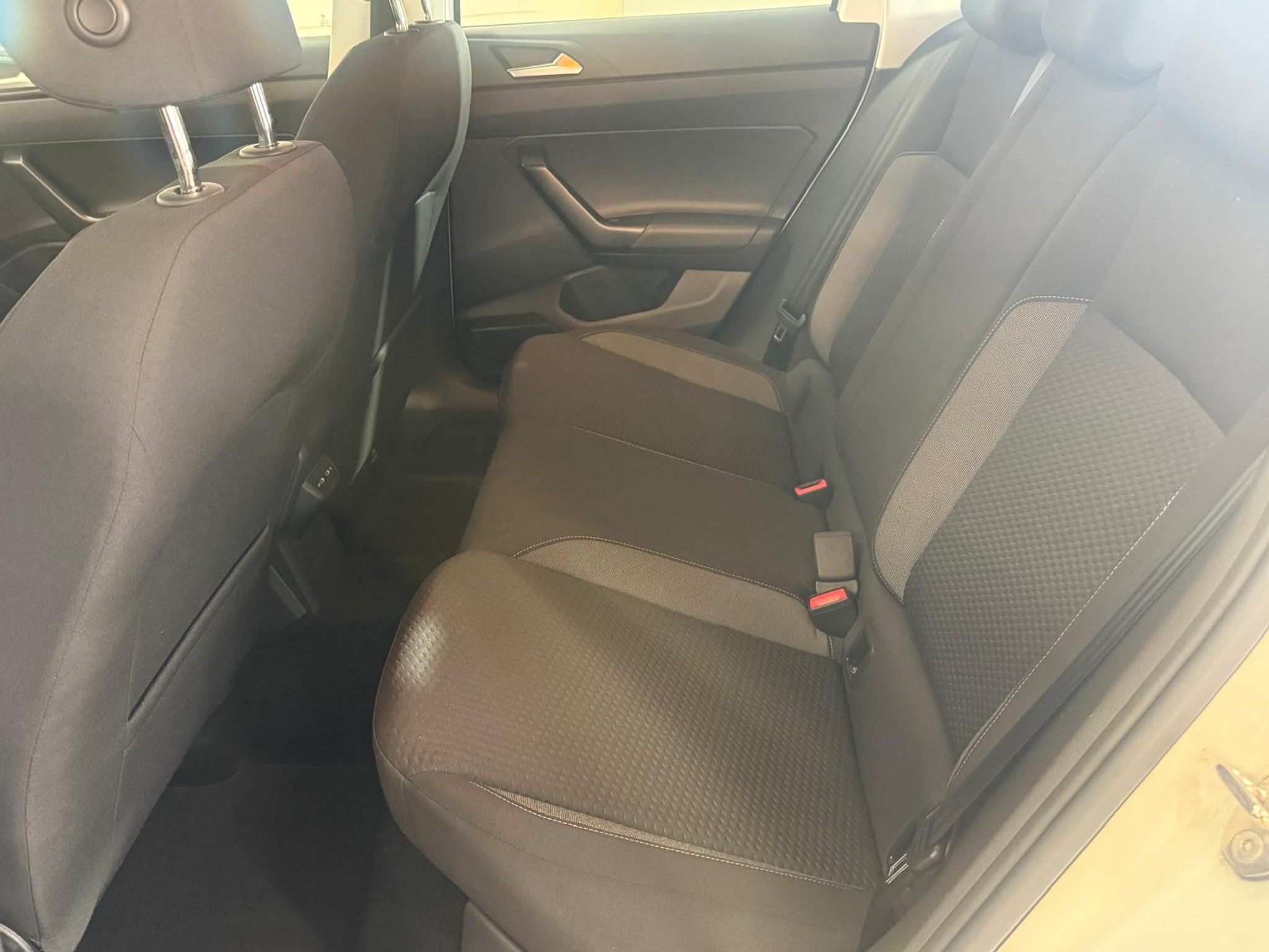 listing desktop thumbnail image 8