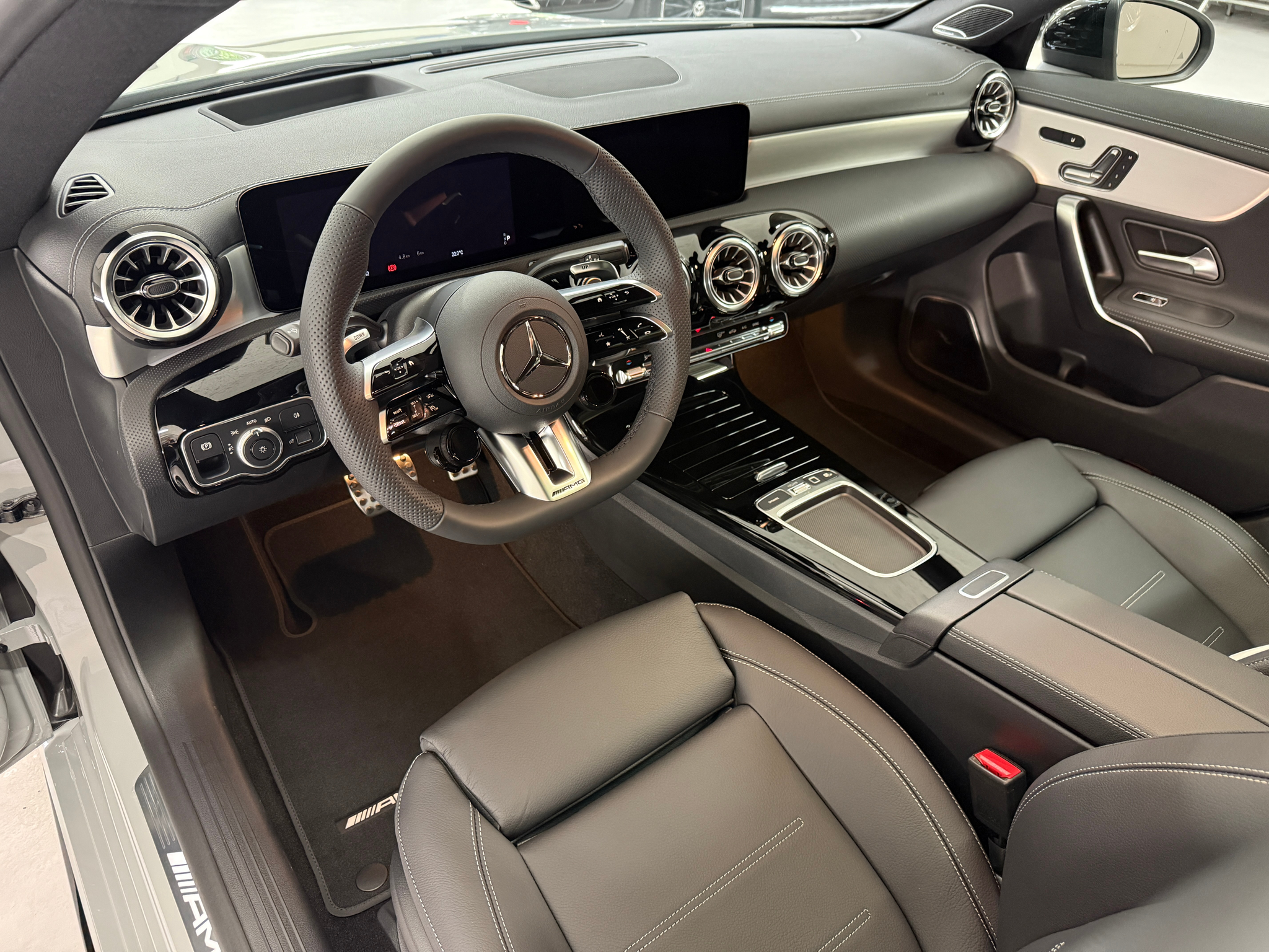 listing desktop thumbnail image 6