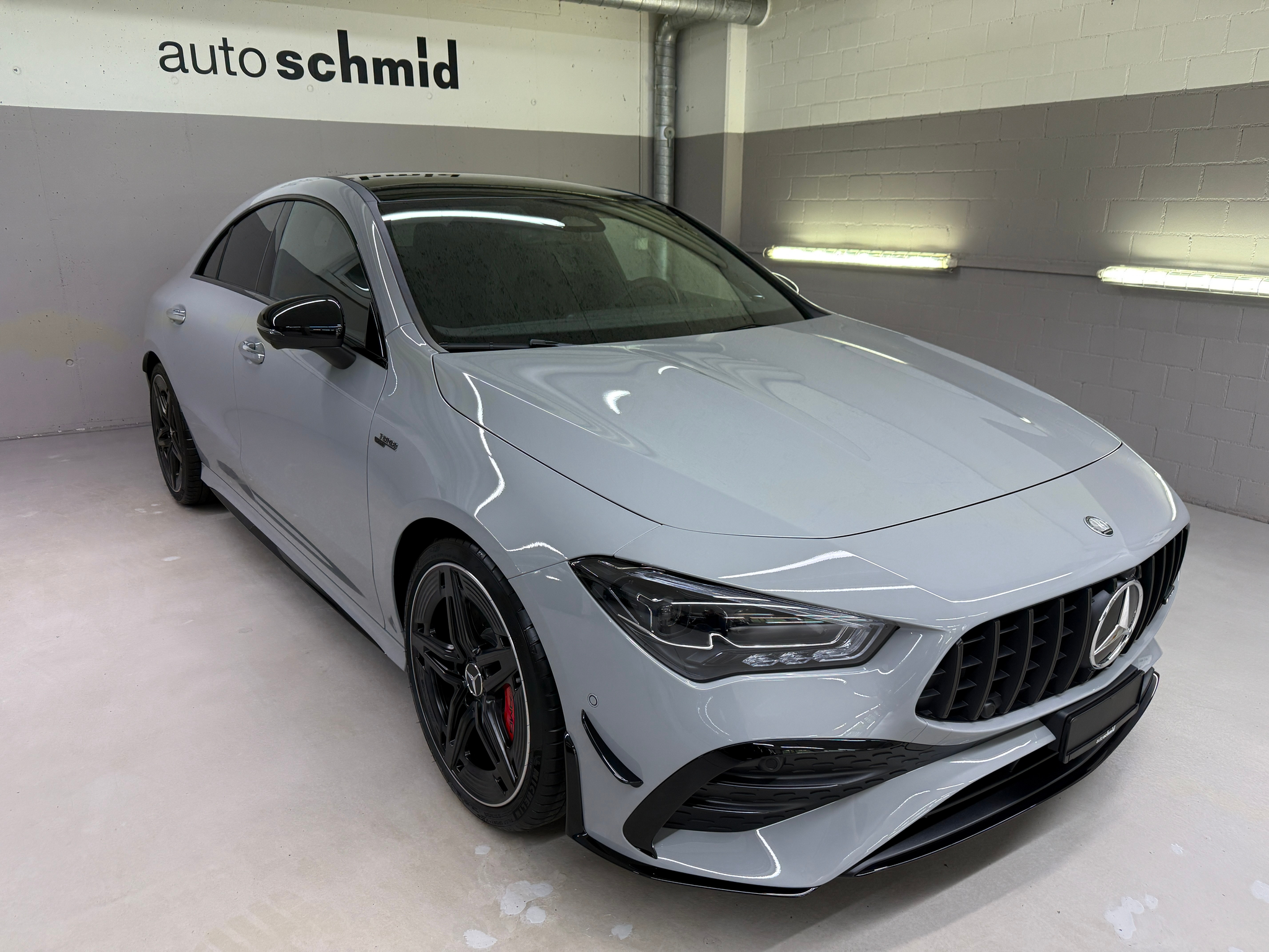 listing desktop thumbnail image 1