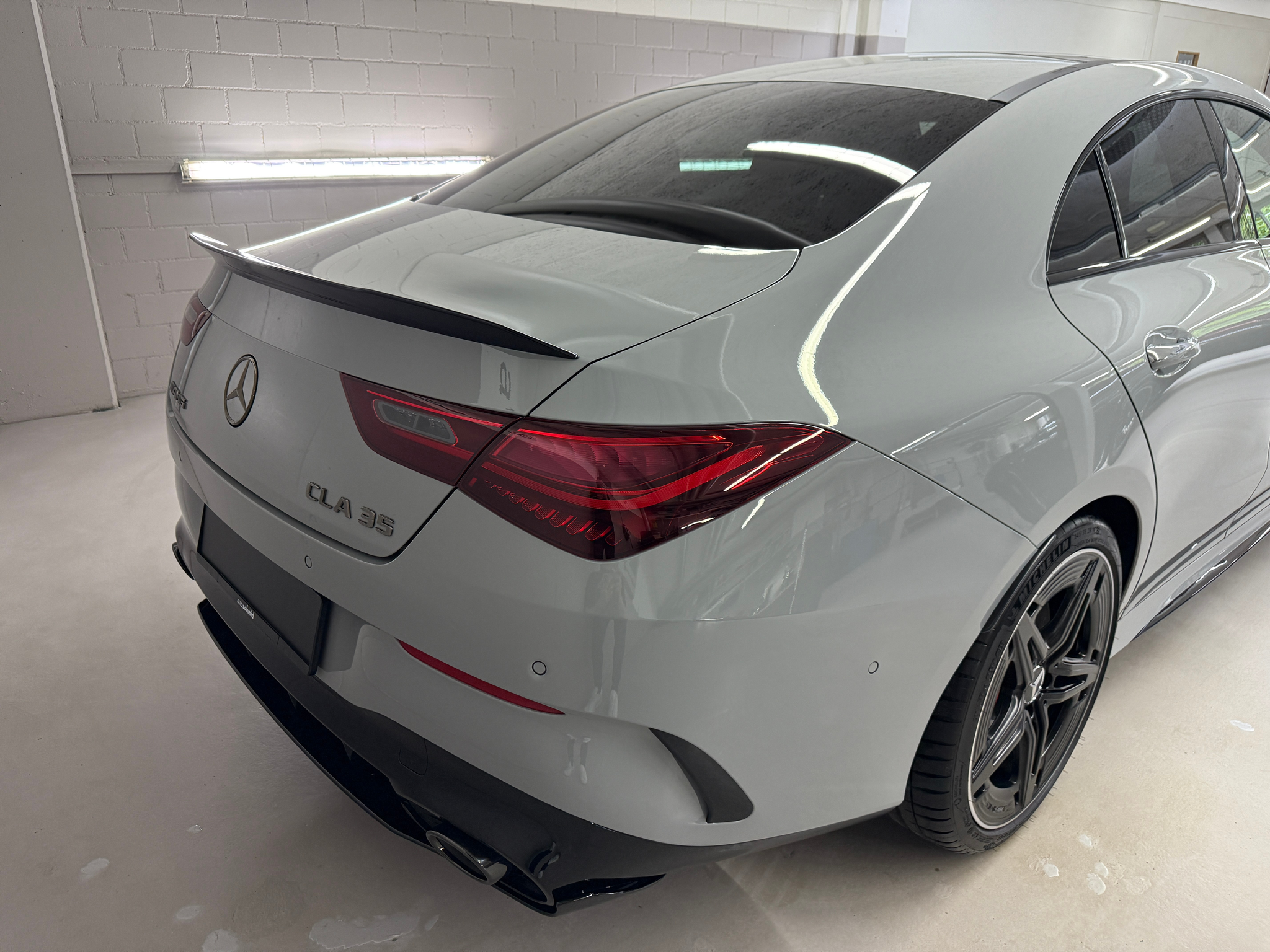 listing desktop thumbnail image 5