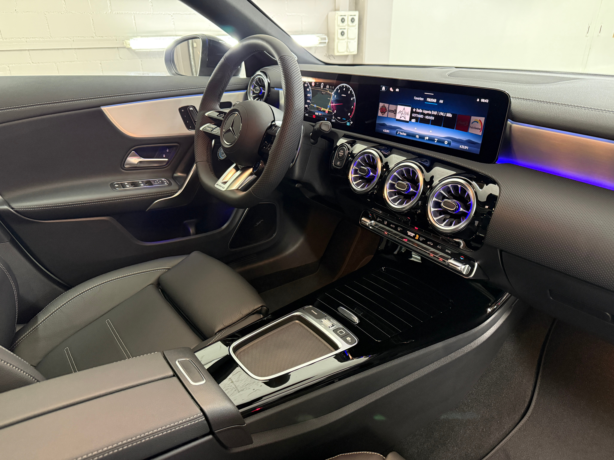 listing desktop thumbnail image 11