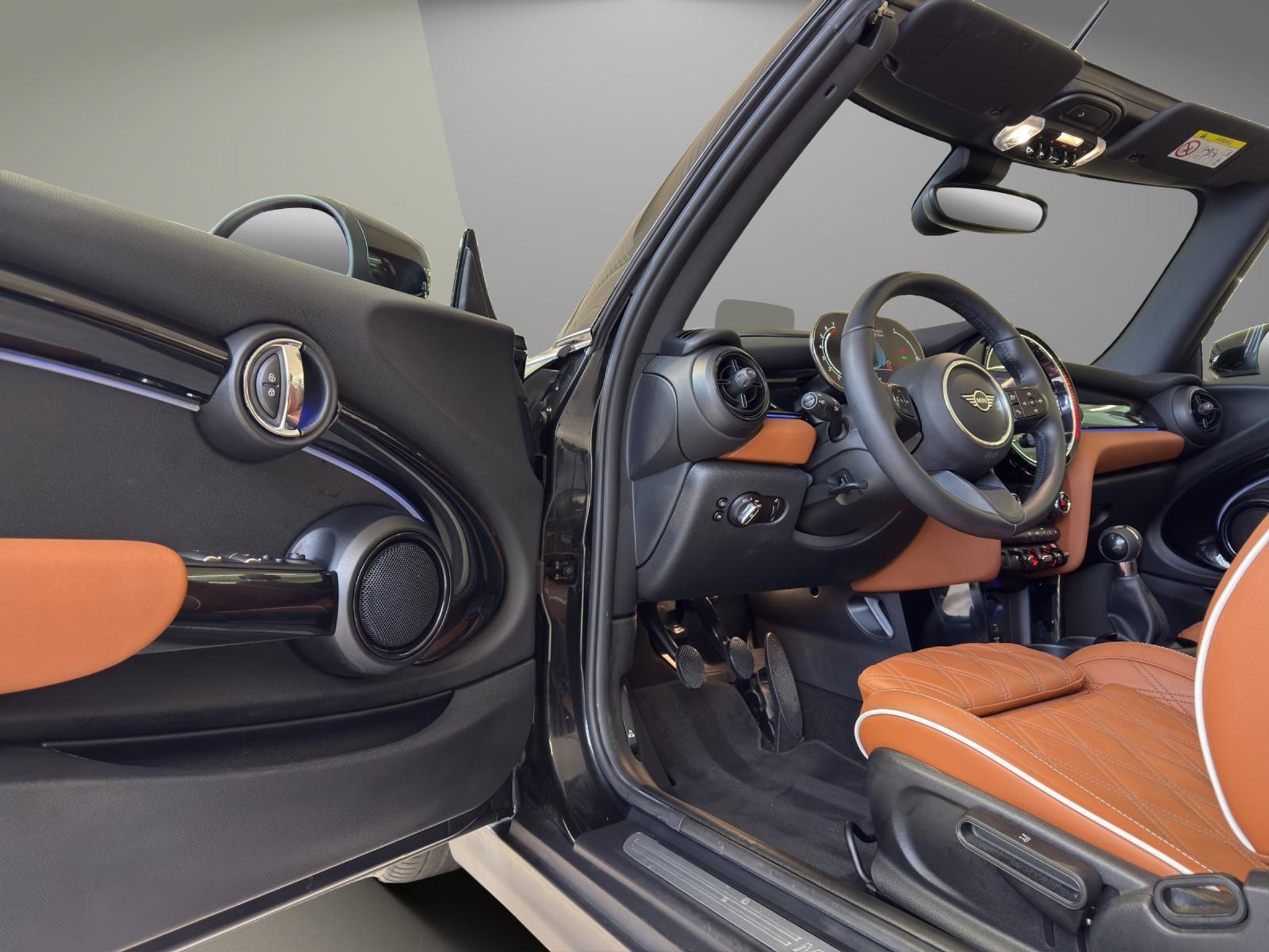 listing desktop thumbnail image 13