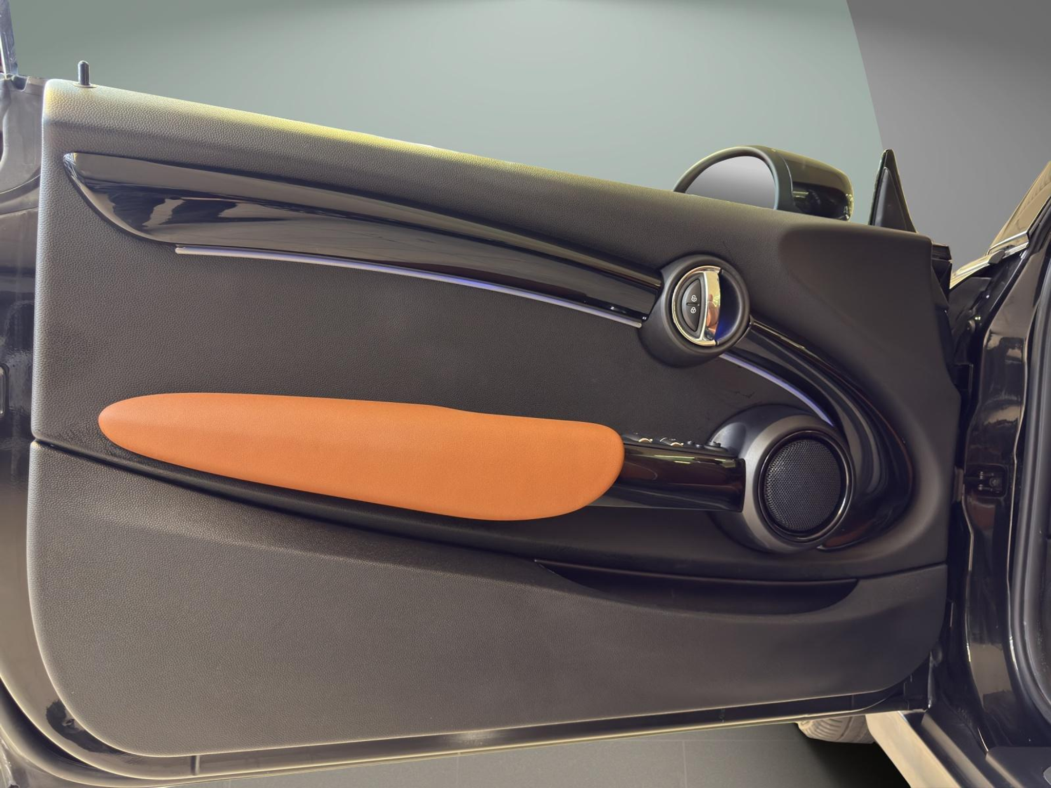 listing desktop thumbnail image 15