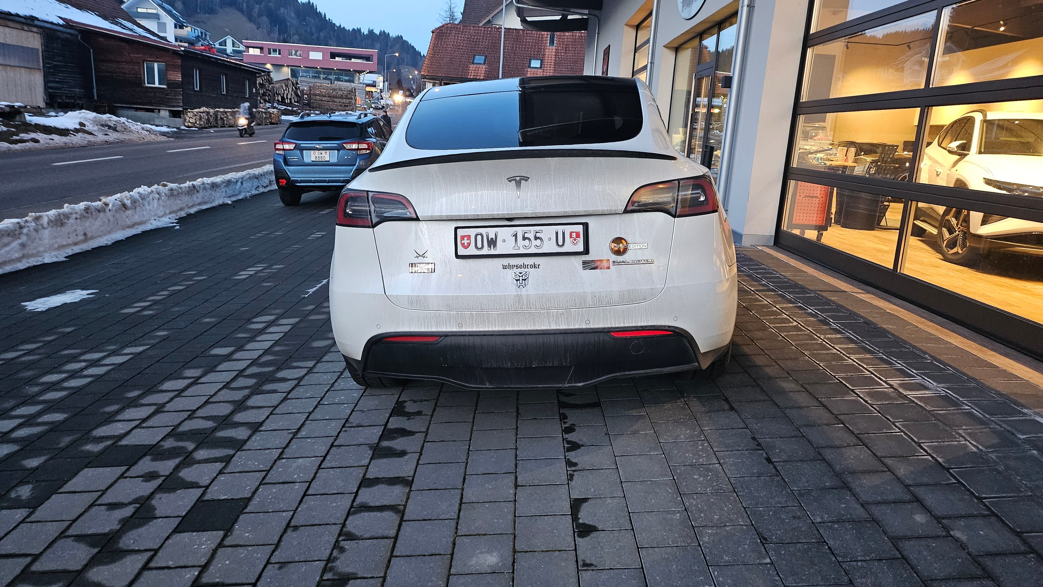 listing desktop thumbnail image 3