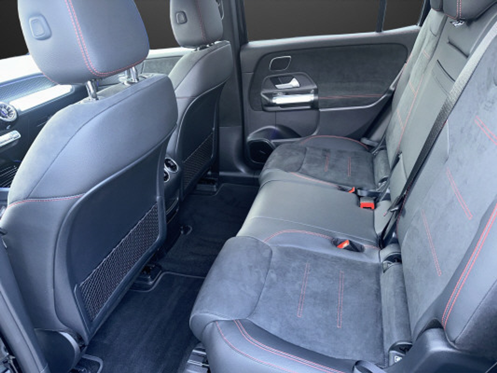 listing desktop thumbnail image 6