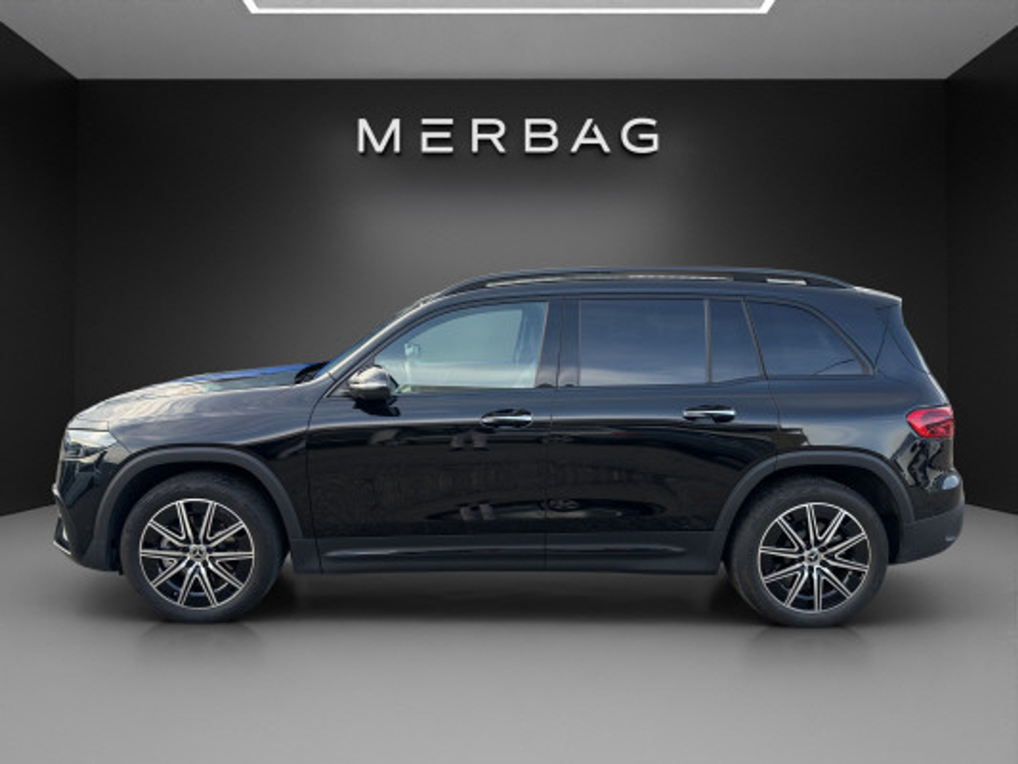 listing desktop thumbnail image 1