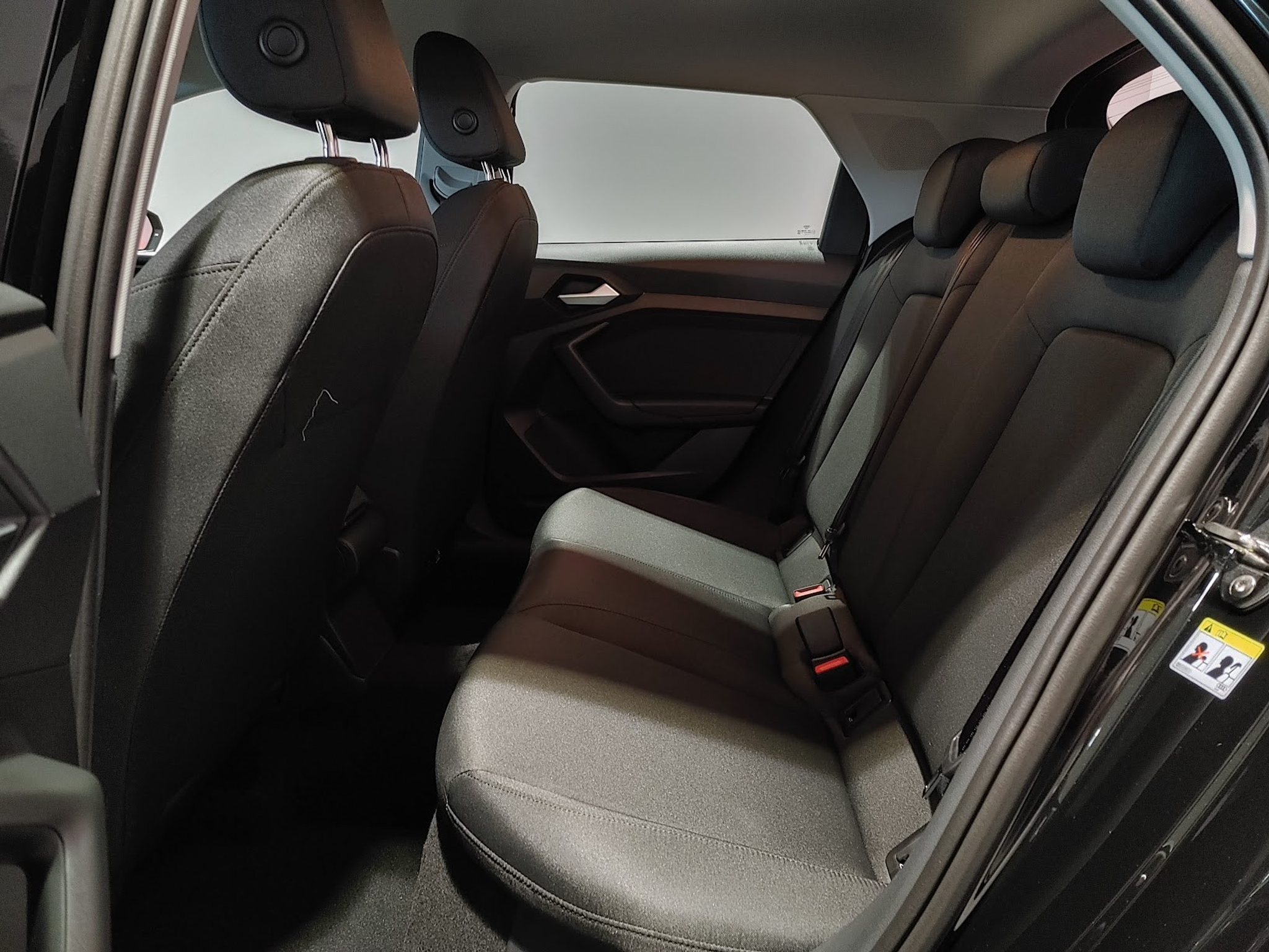 listing desktop thumbnail image 9