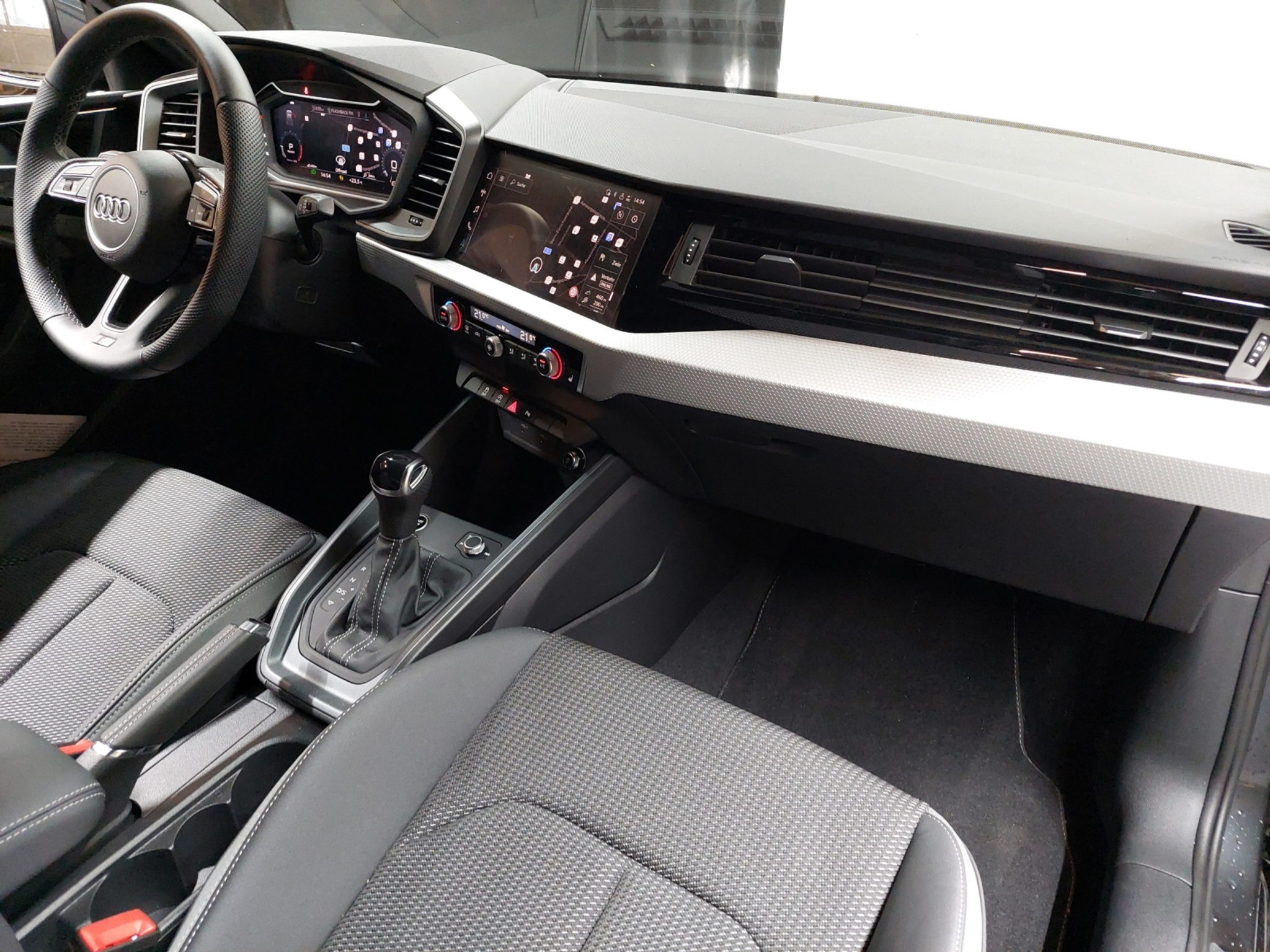 listing desktop thumbnail image 9