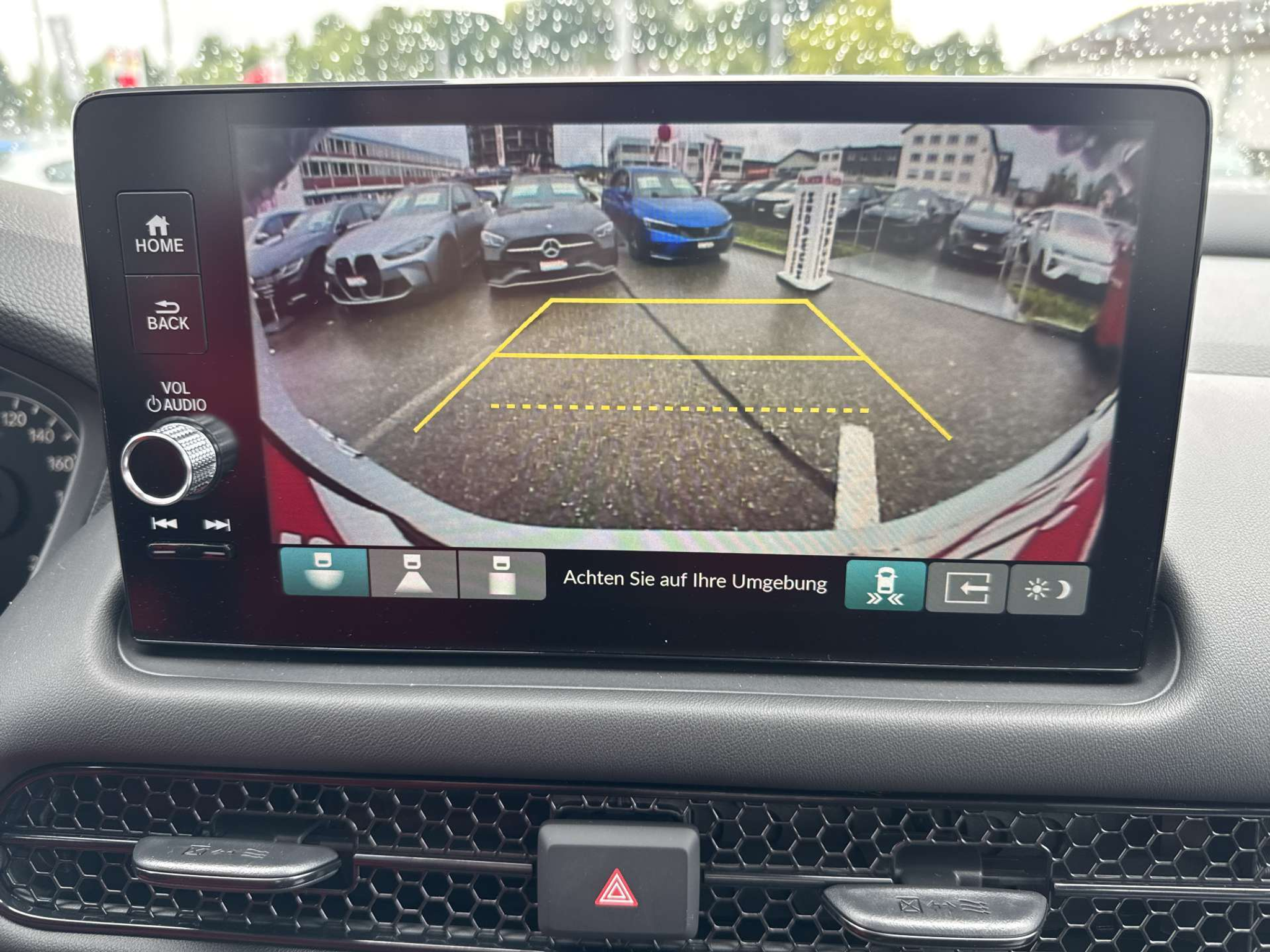 listing desktop thumbnail image 9