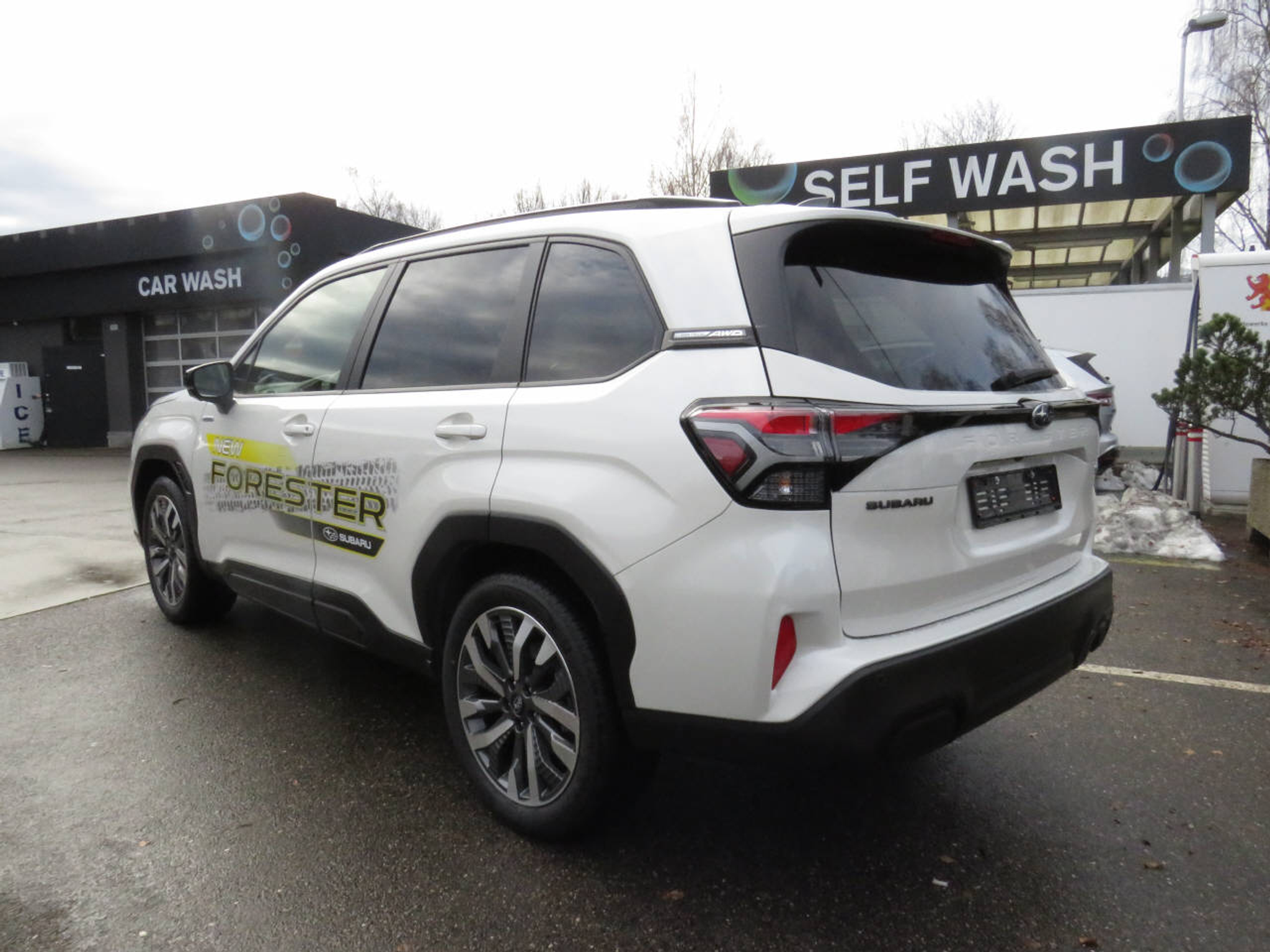 listing desktop thumbnail image 5