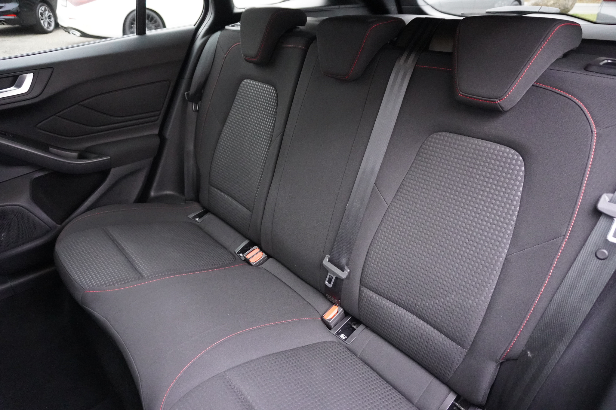 listing desktop thumbnail image 11