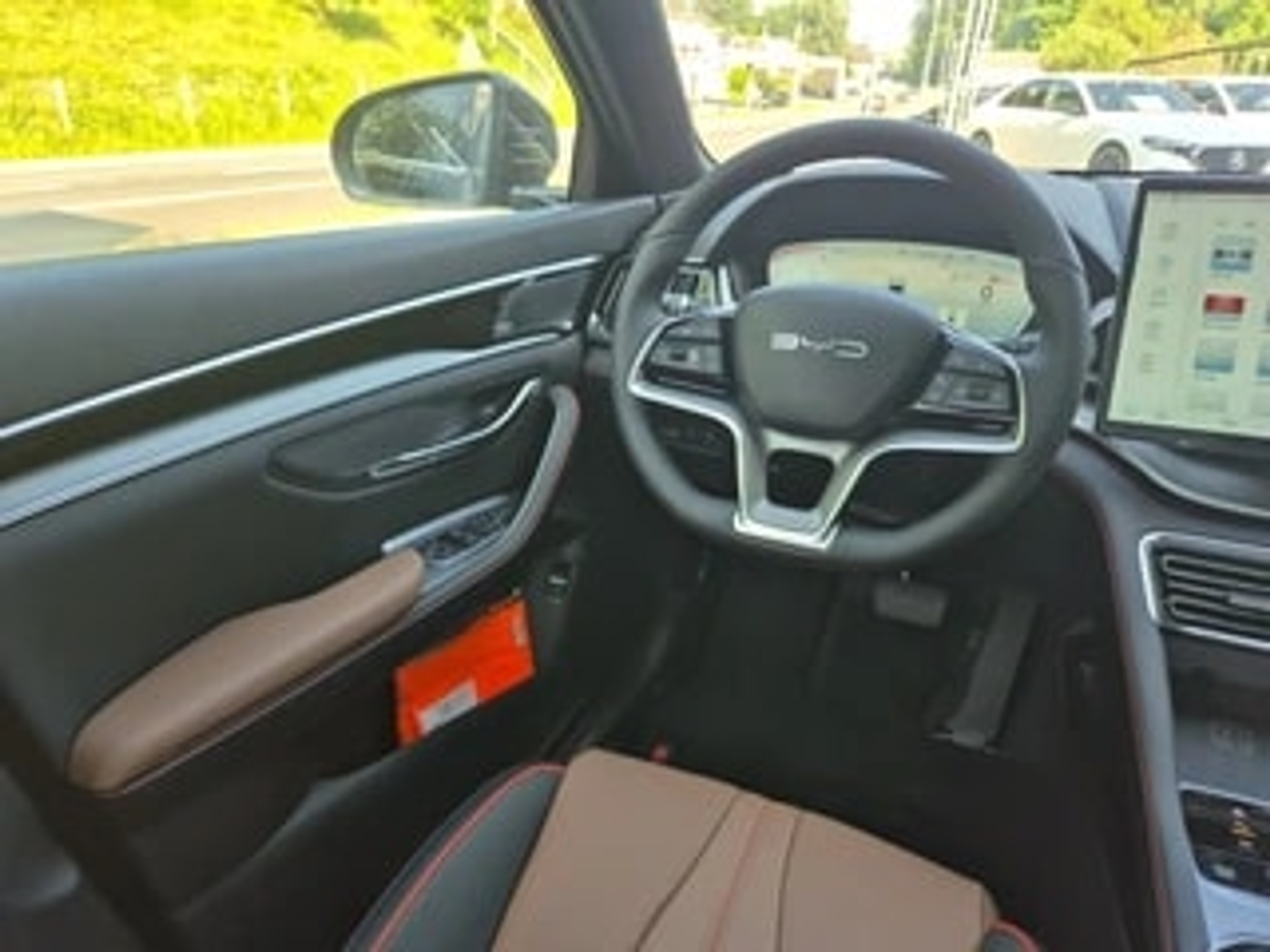 listing desktop thumbnail image 15