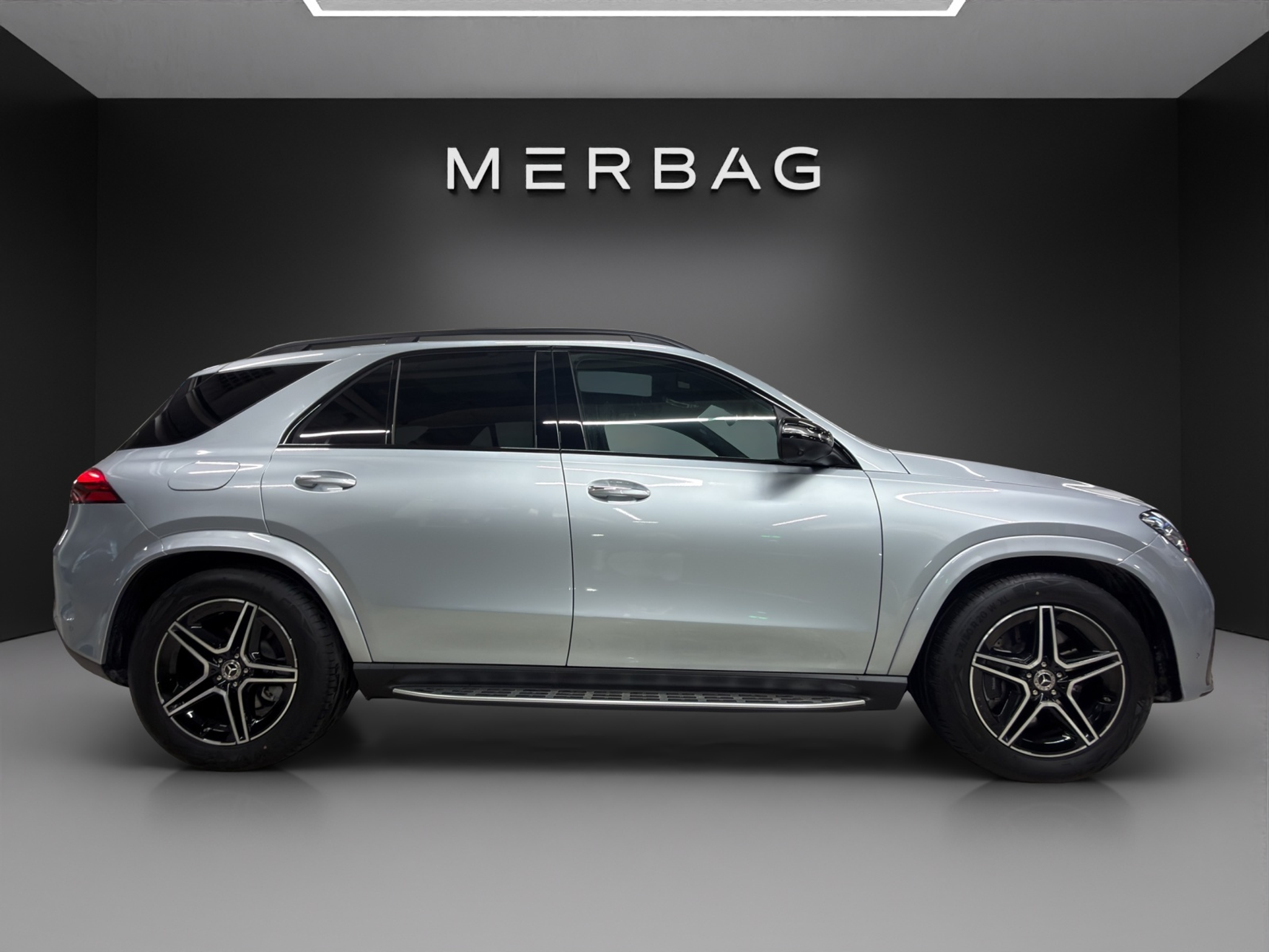 listing desktop thumbnail image 1