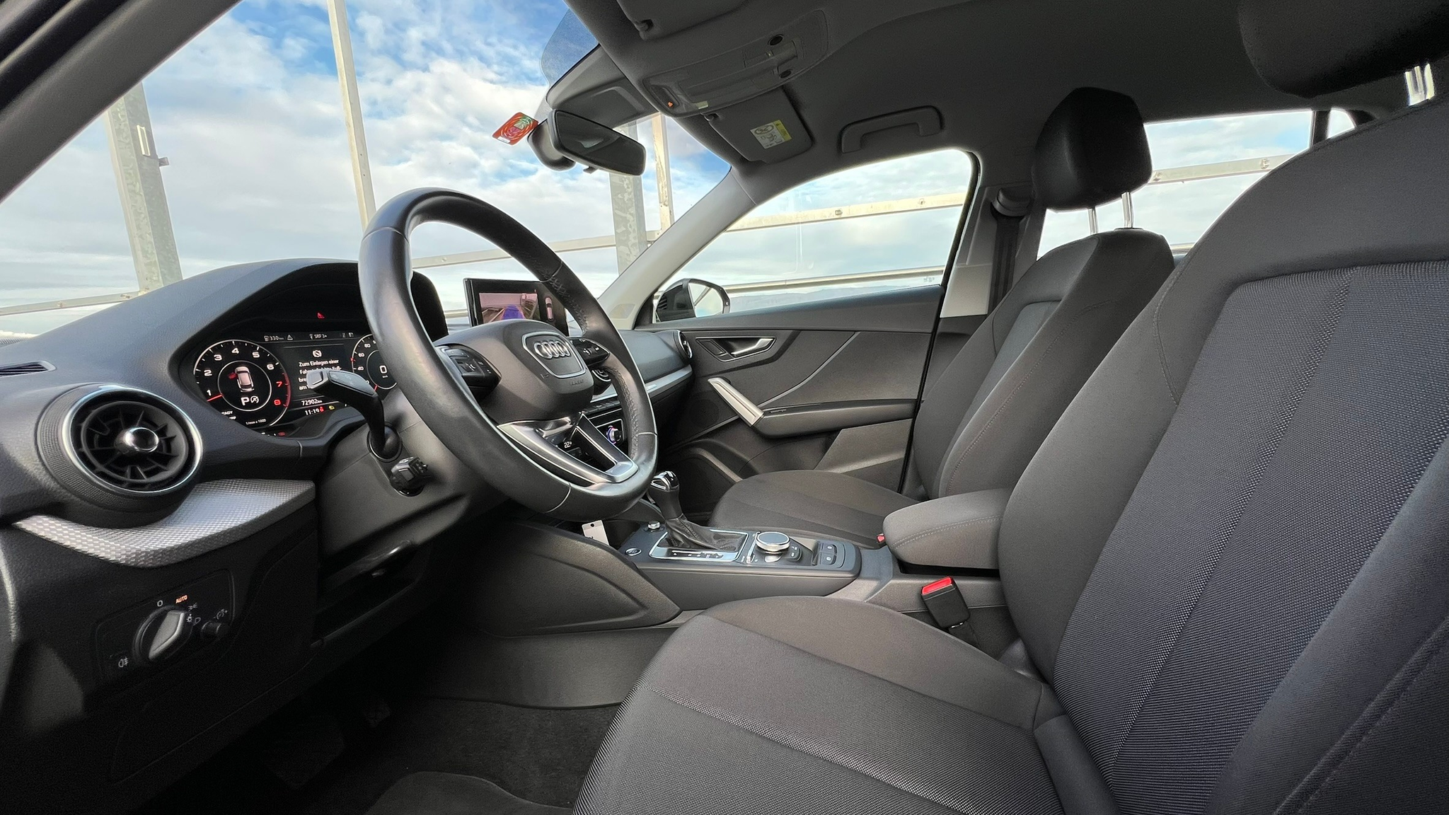 listing desktop thumbnail image 25