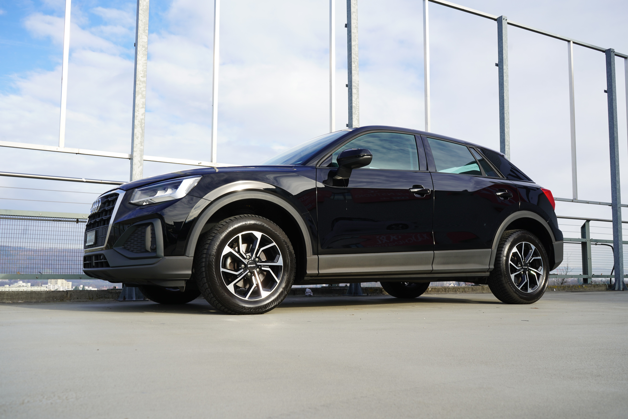 listing desktop thumbnail image 11