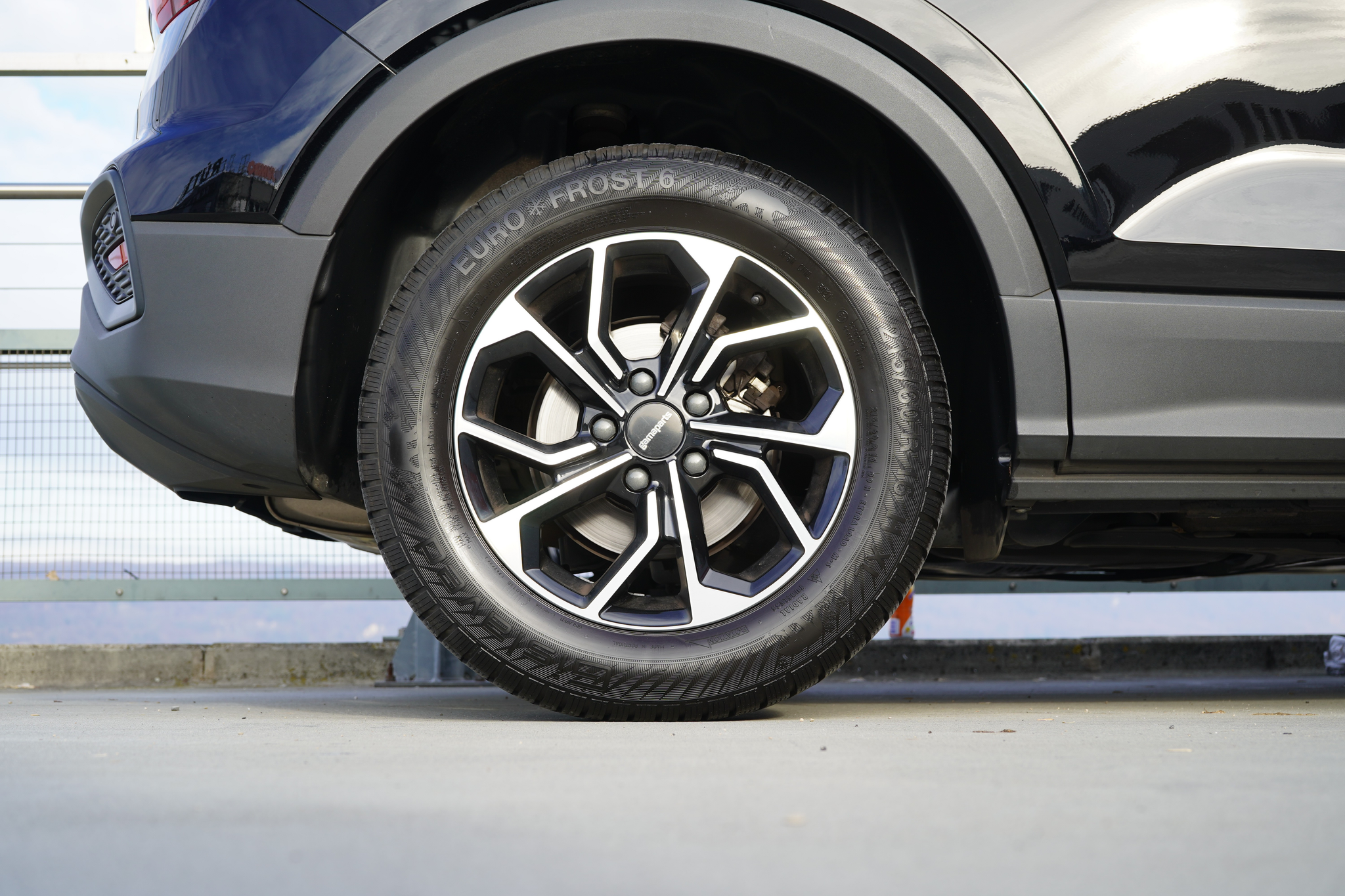 listing desktop thumbnail image 19