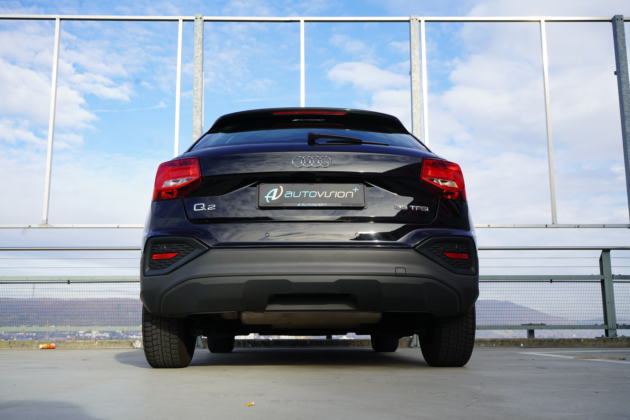 listing desktop thumbnail image 15