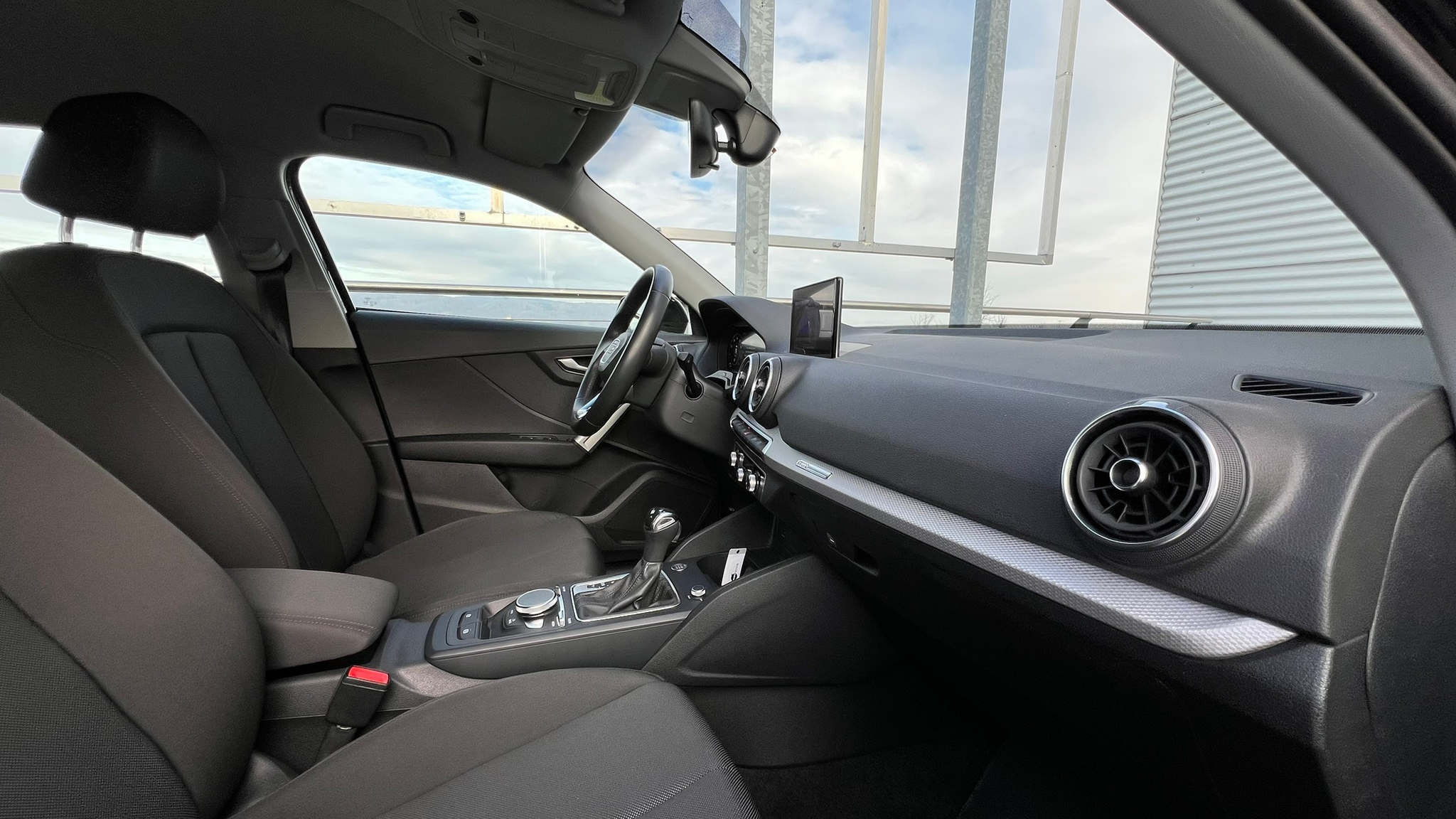 listing desktop thumbnail image 24