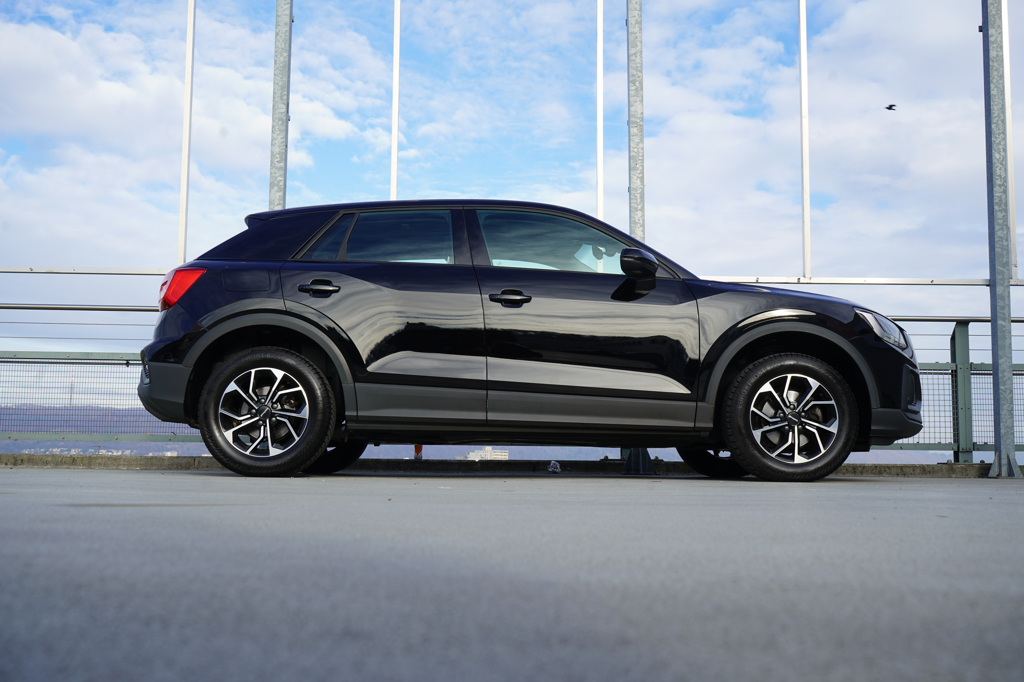 listing desktop thumbnail image 2