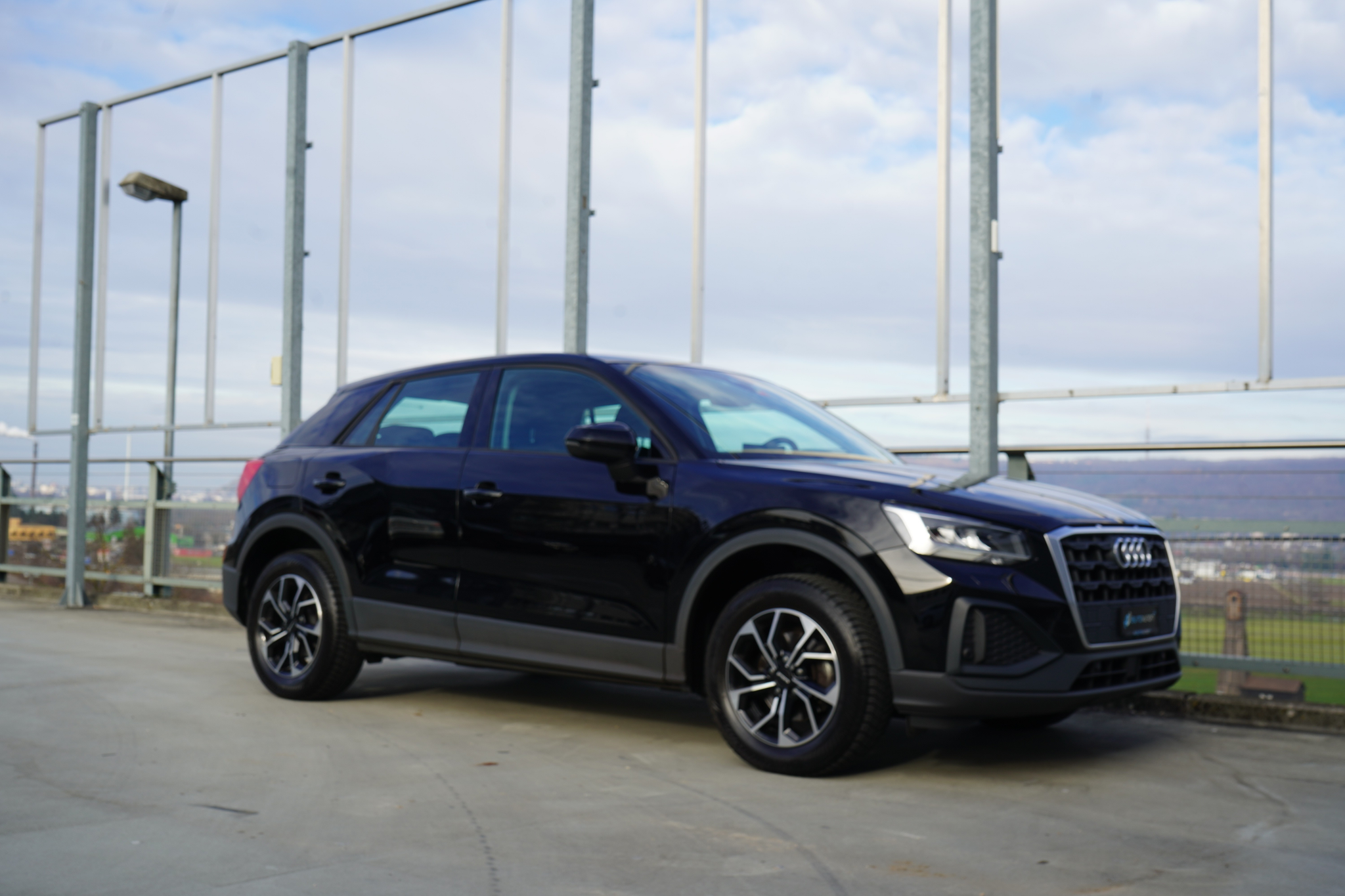 listing desktop thumbnail image 6