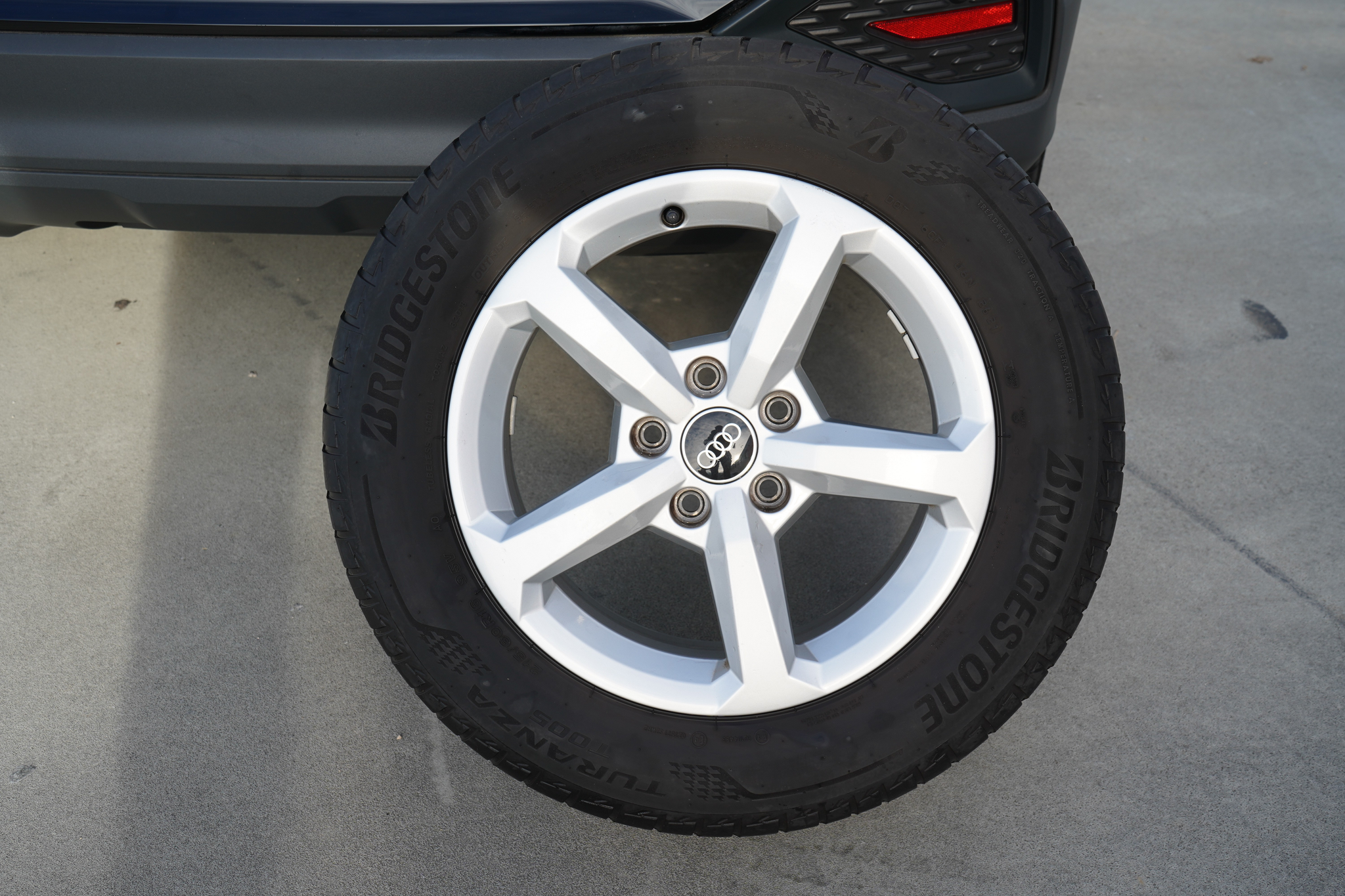 listing desktop thumbnail image 17