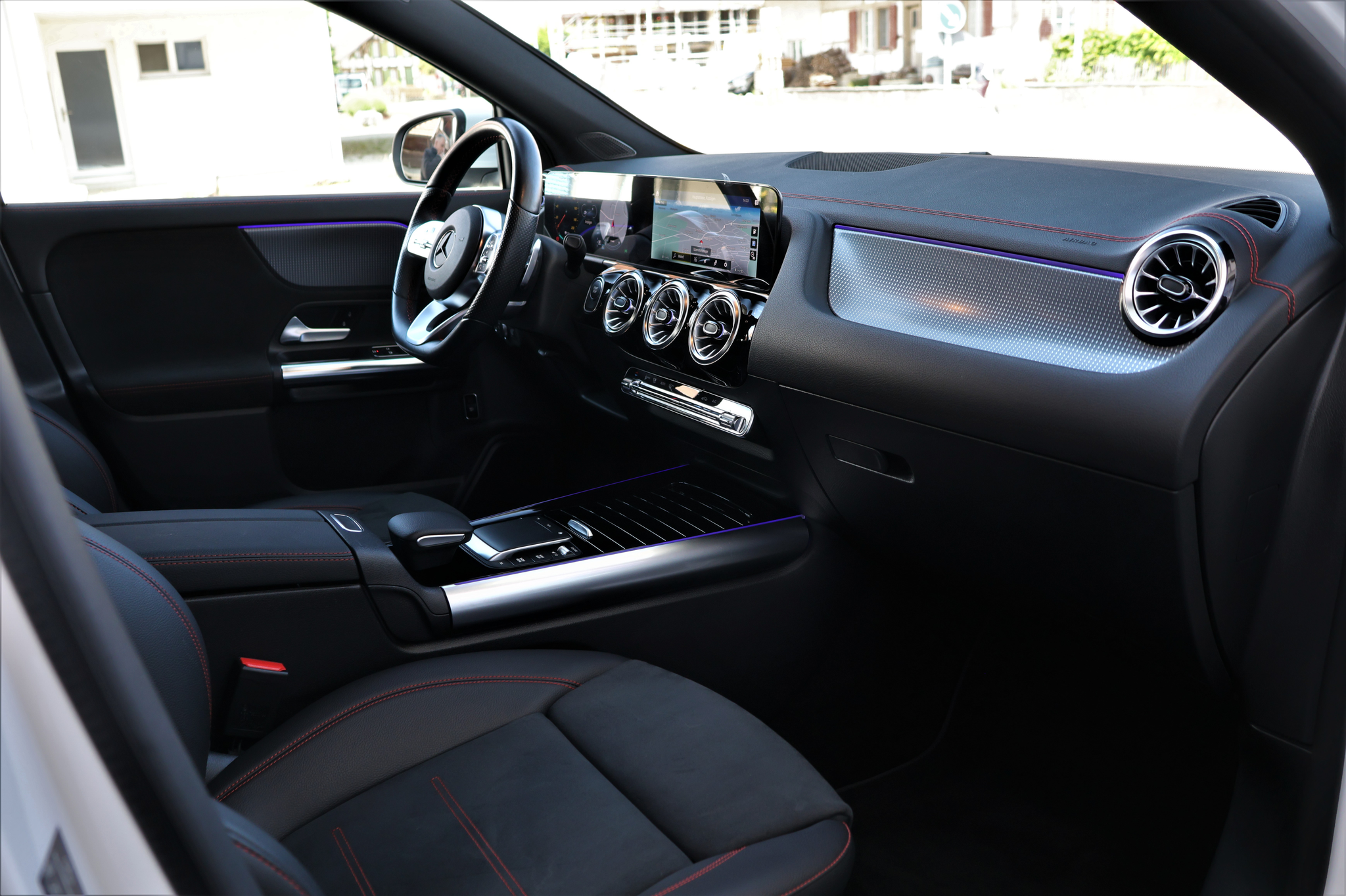 listing desktop thumbnail image 15