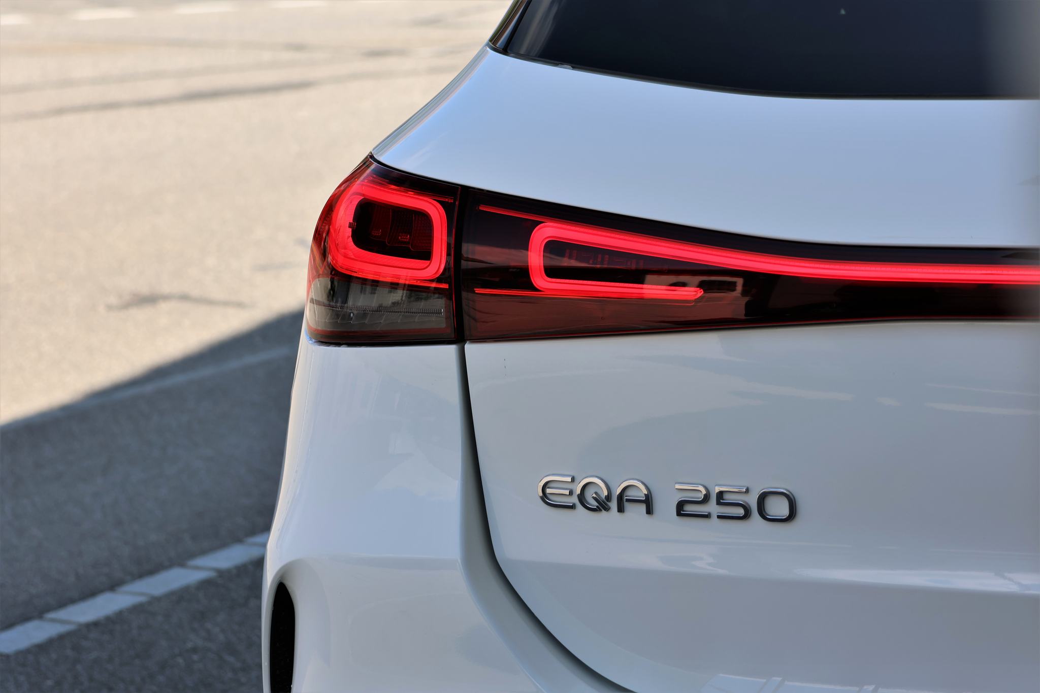 listing desktop thumbnail image 4