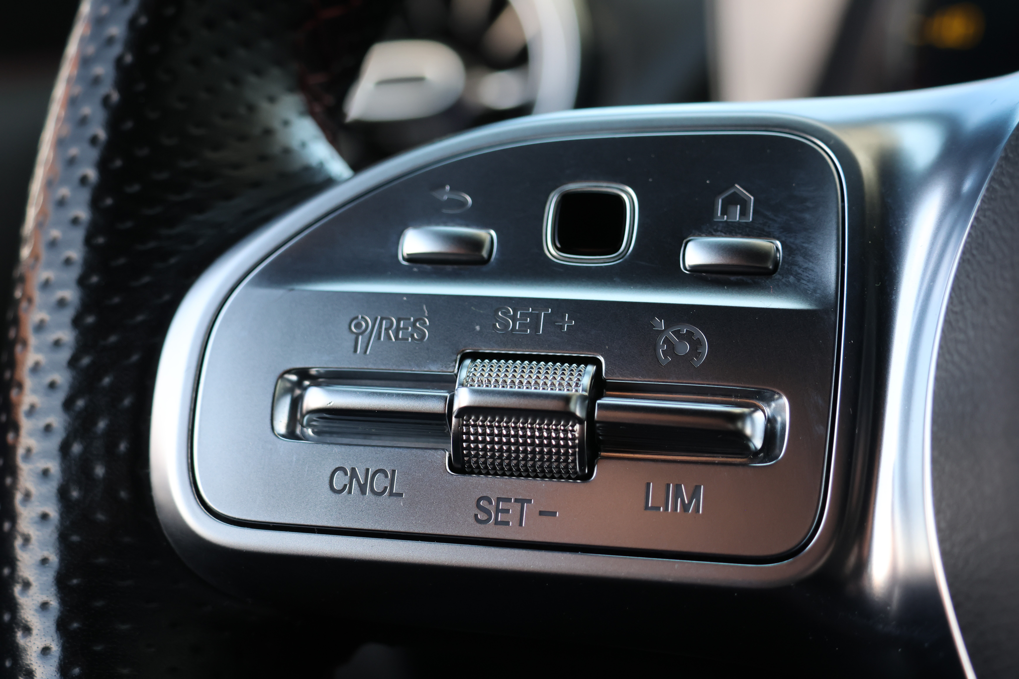 listing desktop thumbnail image 24