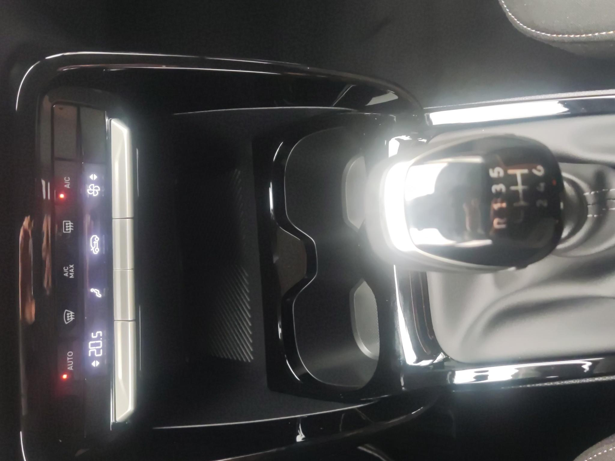 listing desktop thumbnail image 12