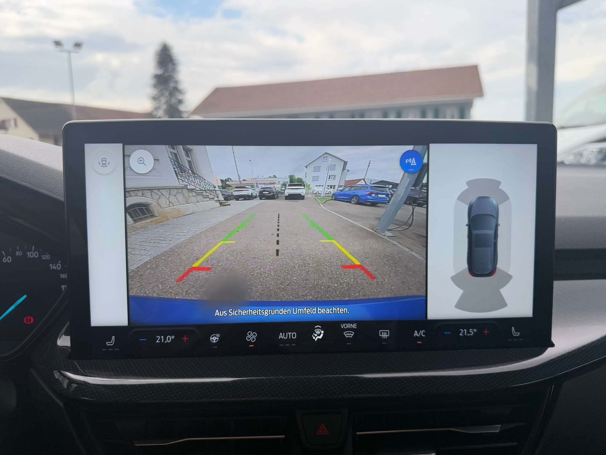 listing desktop thumbnail image 11