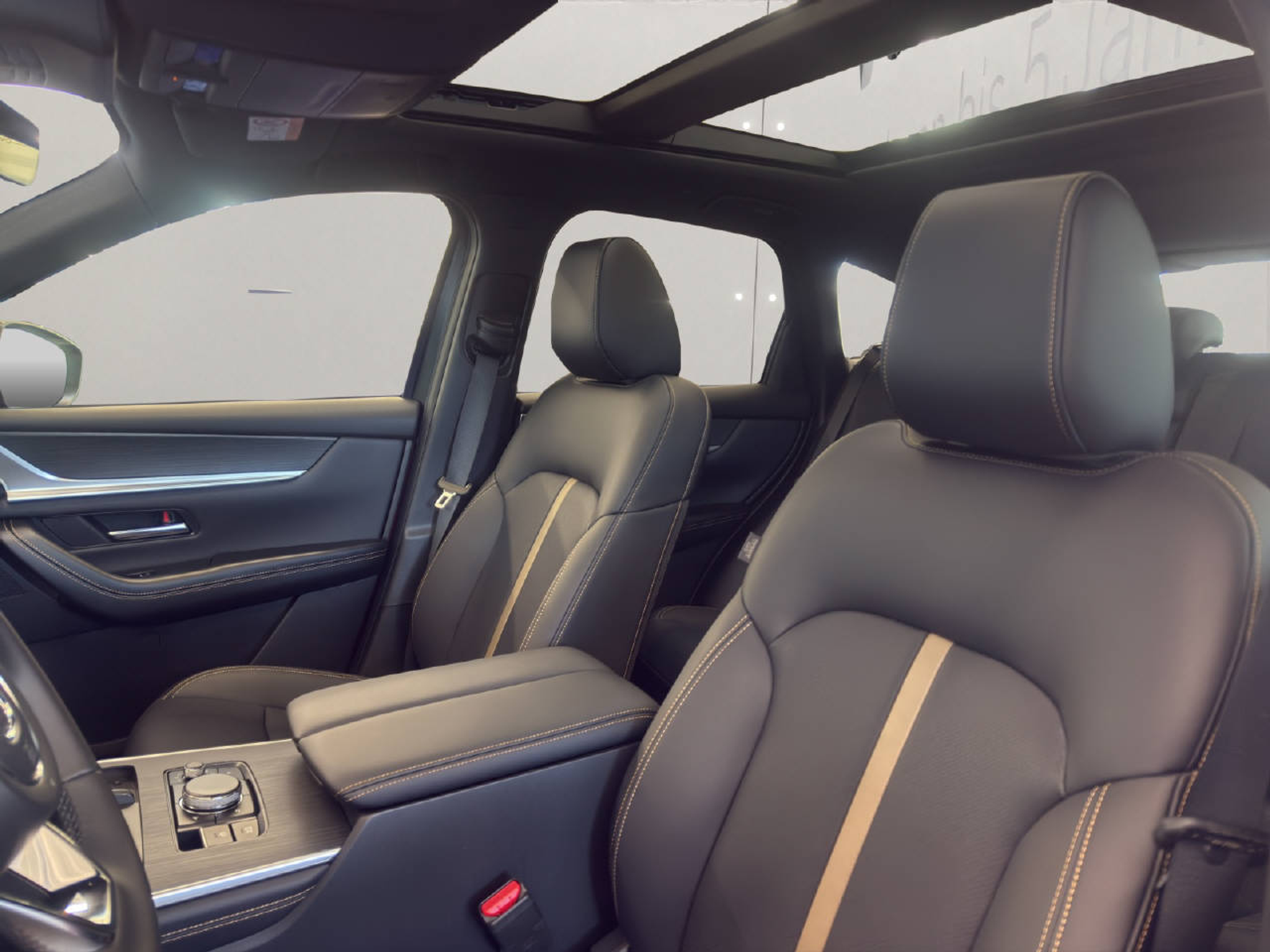 listing desktop thumbnail image 5