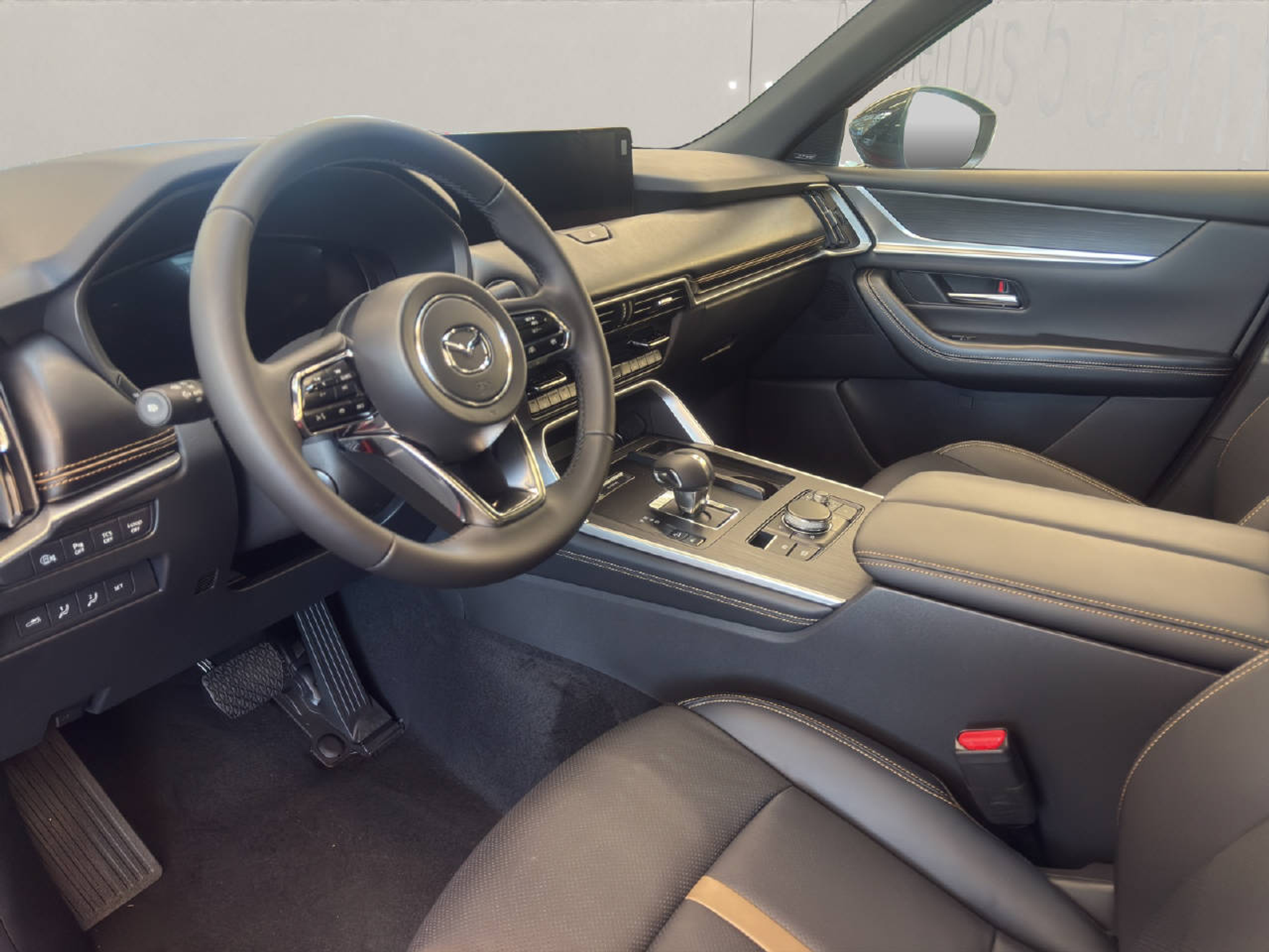 listing desktop thumbnail image 4