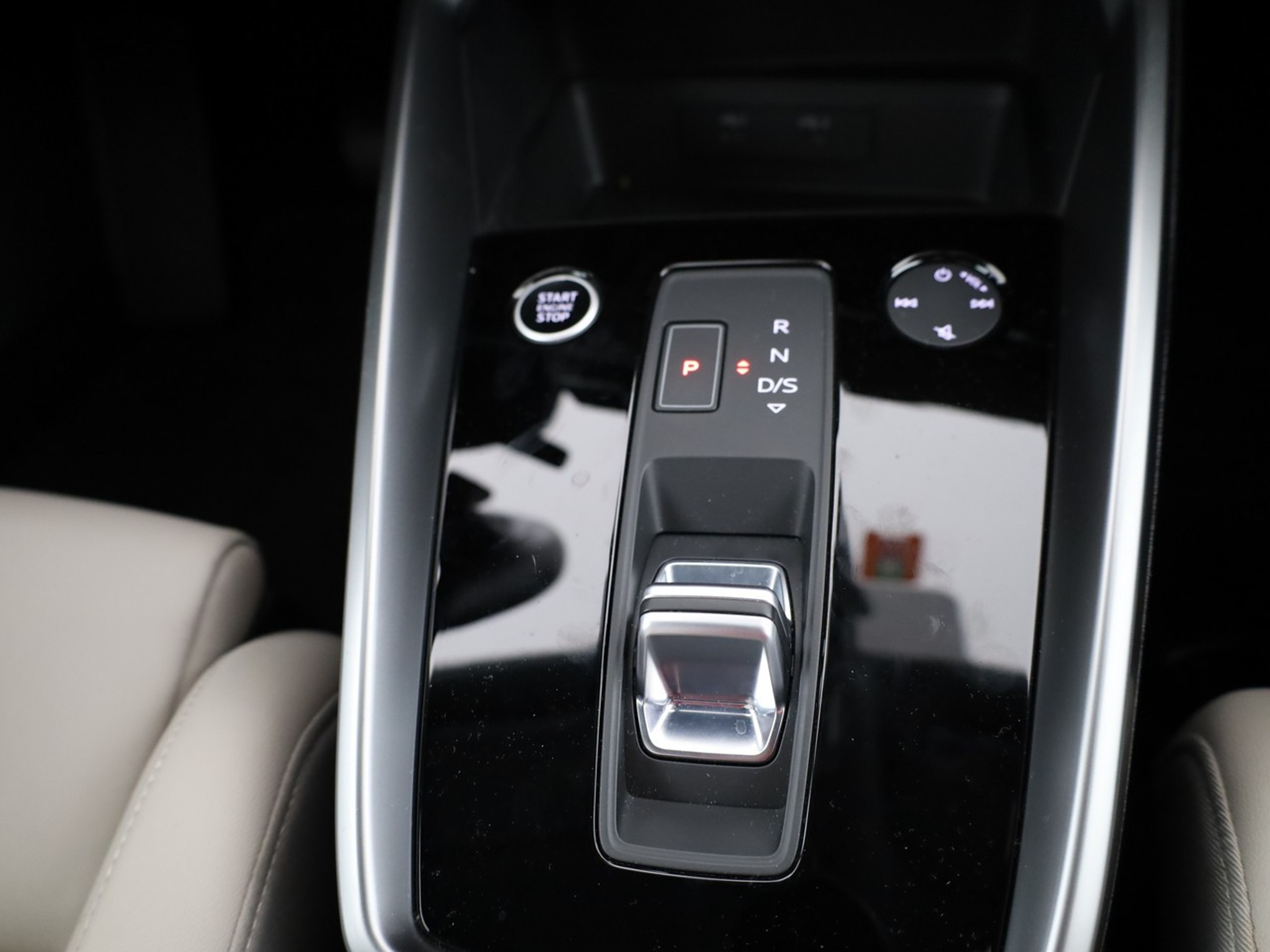 listing desktop thumbnail image 10